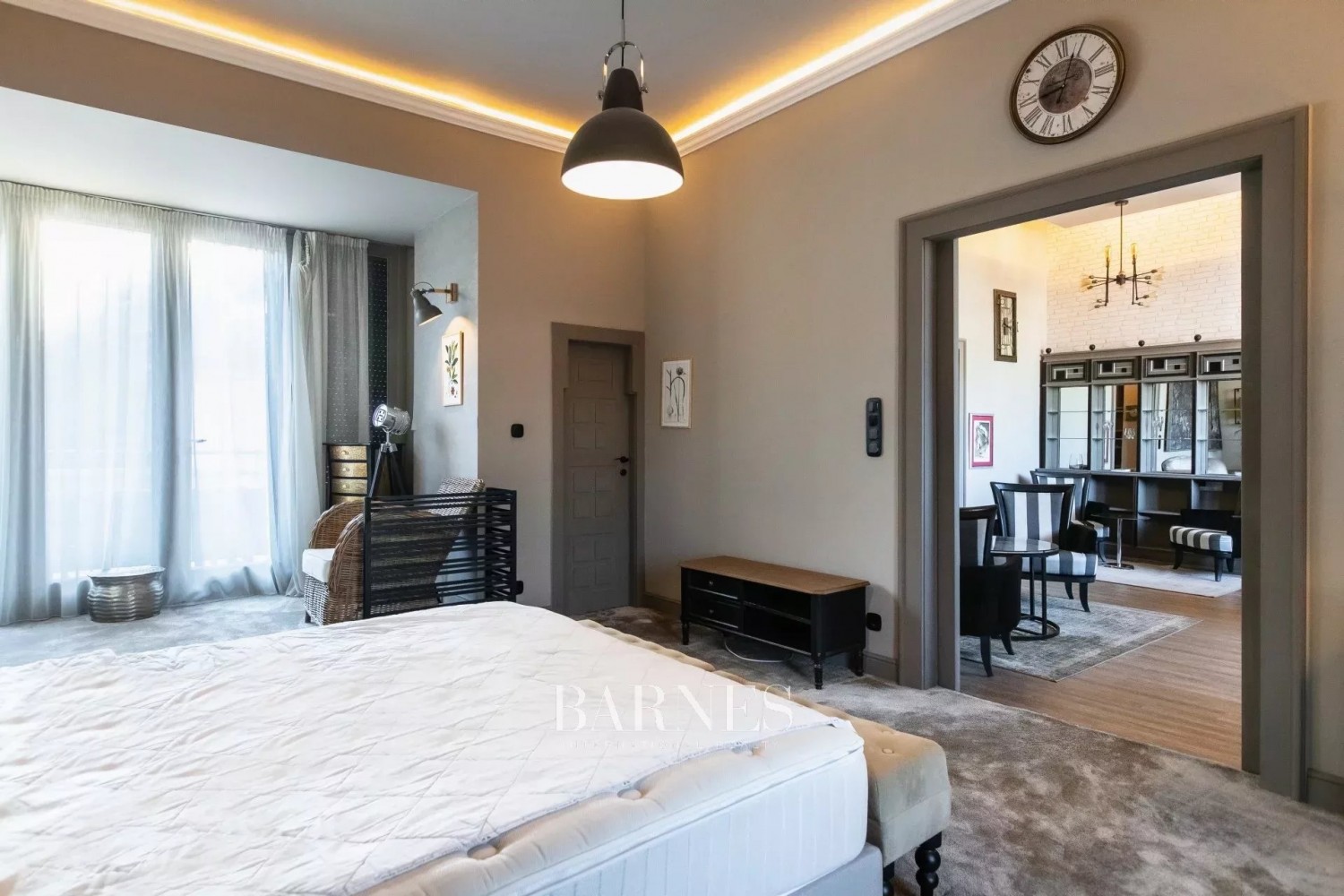 Bútorozott luxuslakás, Bauhaus Villában - picture 6