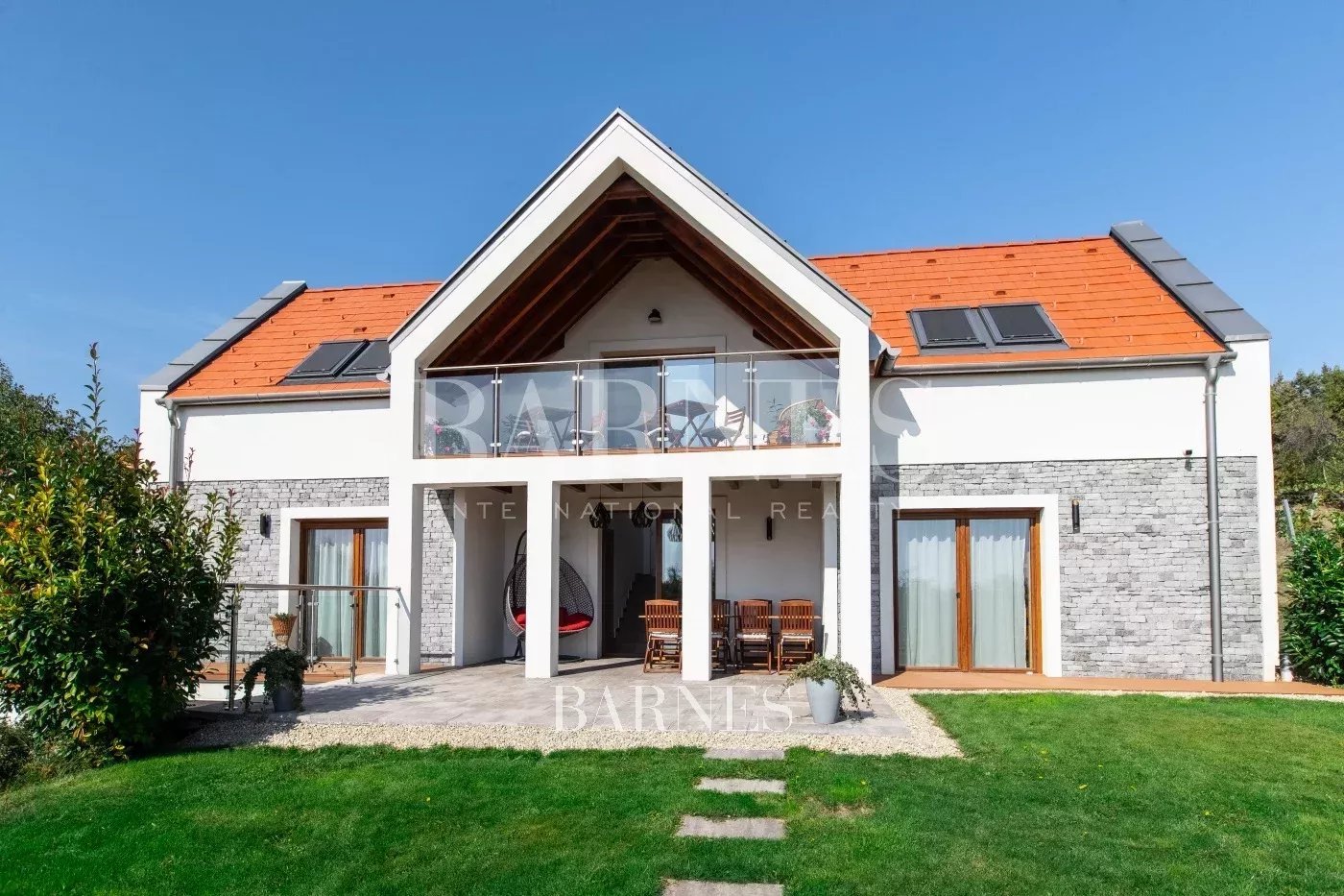 Vintage, panoramic villa in Paloznak - picture 15