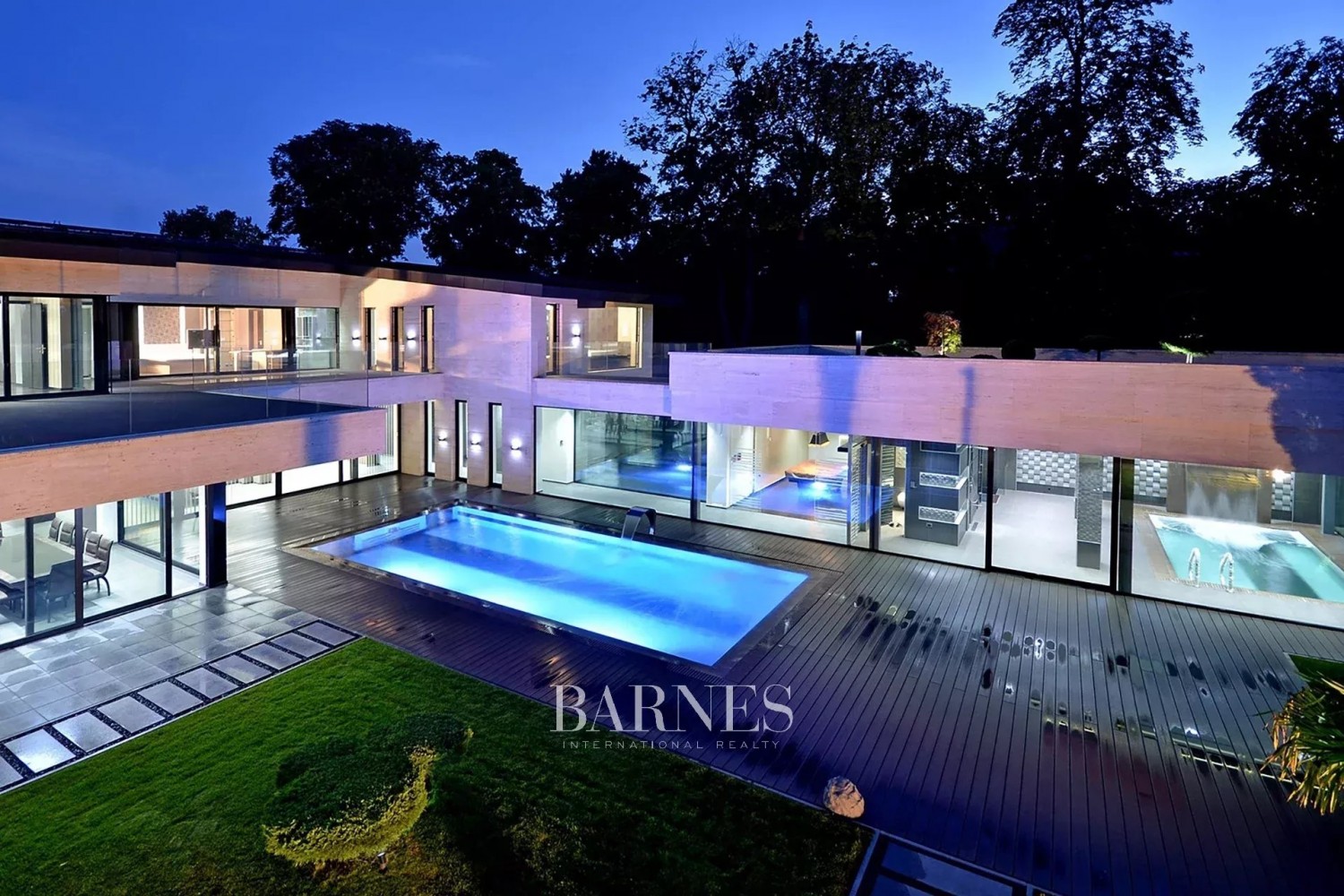 Villa Budapest XVI. kerülete - picture 2