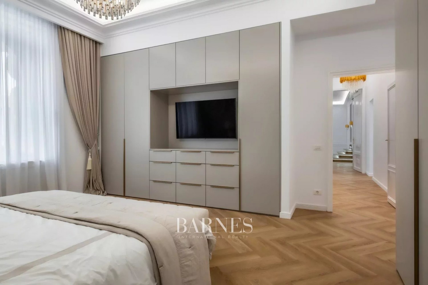 2 hálós bútorozott luxuslakás a Bazilika szomszédságában - picture 8