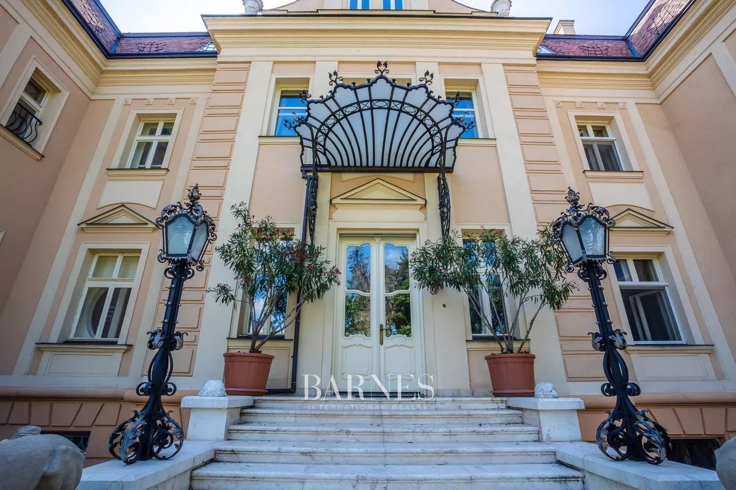 Unique historic mansion for sale – a rebirth of 1898 aristocratic elegance - picture 5