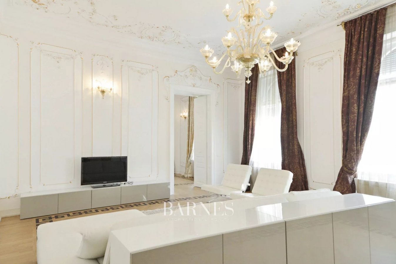 We are offering for sale the apartment of the famous Podmaniczky Frigyes in the Podmaniczky street! - picture 5