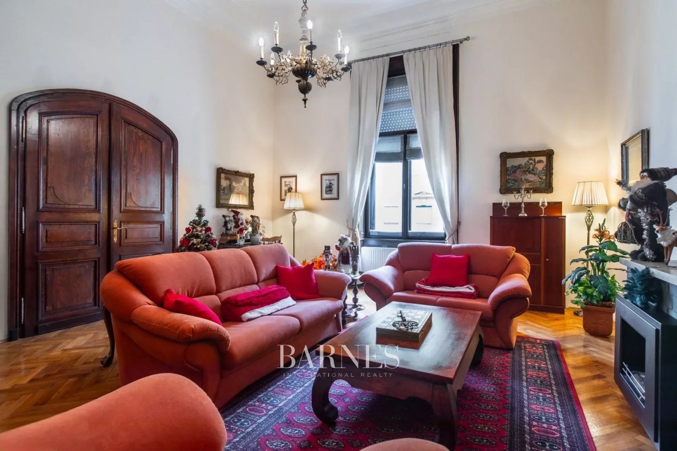 ​Beautifully restored 'true to age' bourgeois residence close to Andrássy Avenue - picture 8