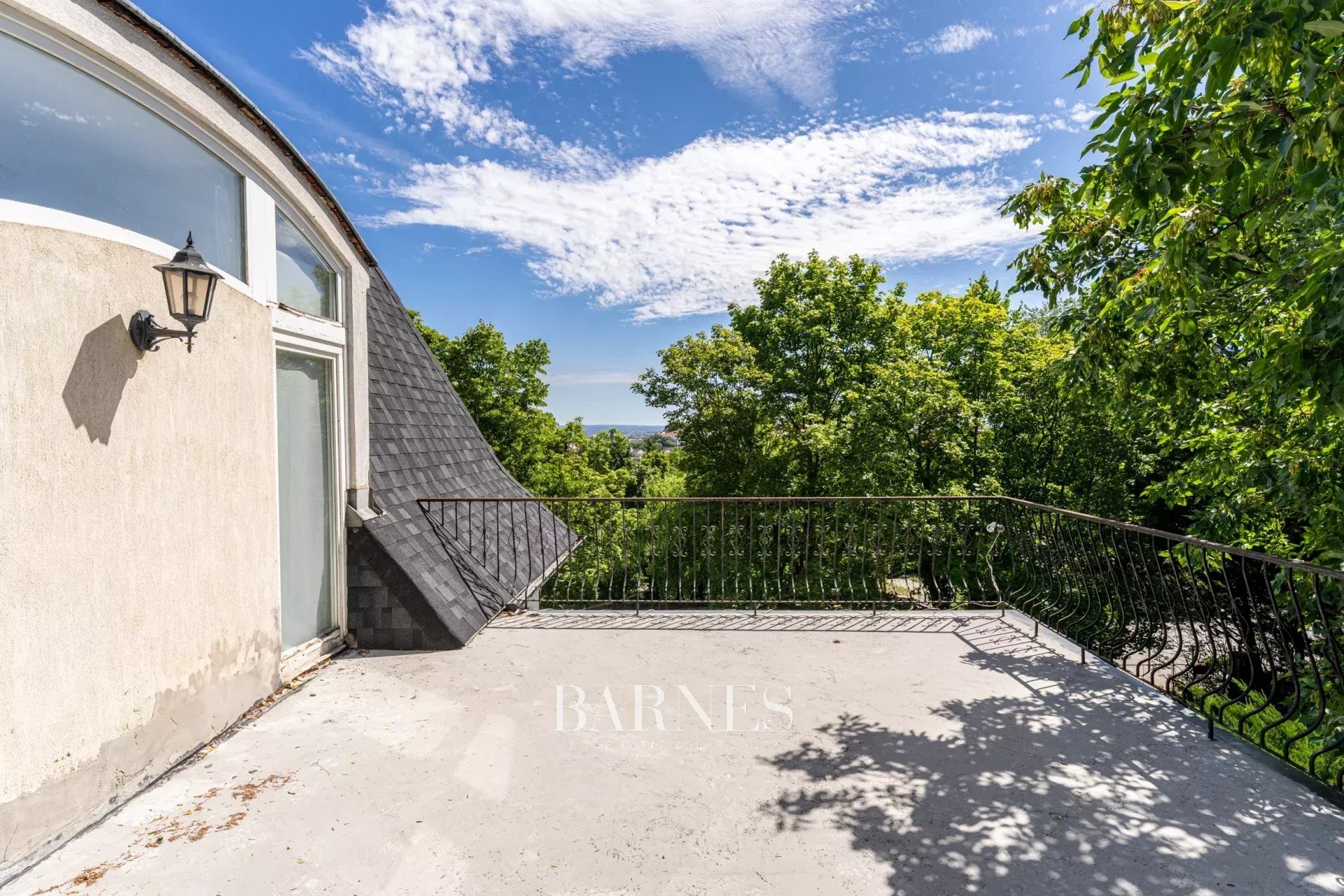 Exceptional Historic Villa for Sale on Kis-Svábhegy with Panoramic Views of Buda Castle - picture 20