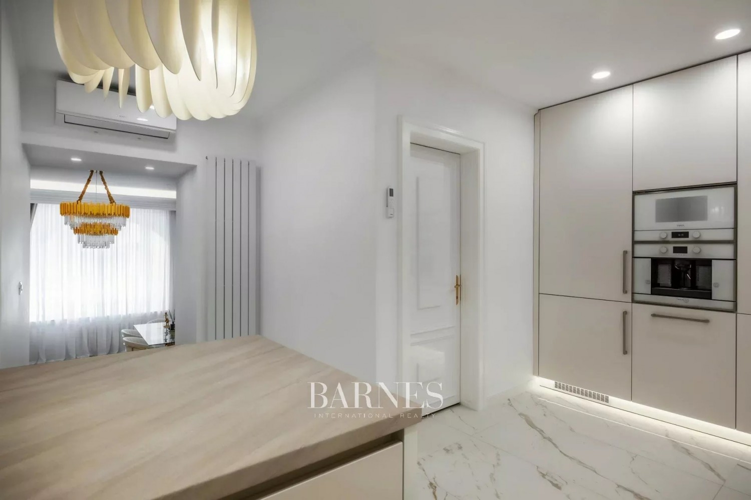 2 hálós bútorozott luxuslakás a Bazilika szomszédságában - picture 5