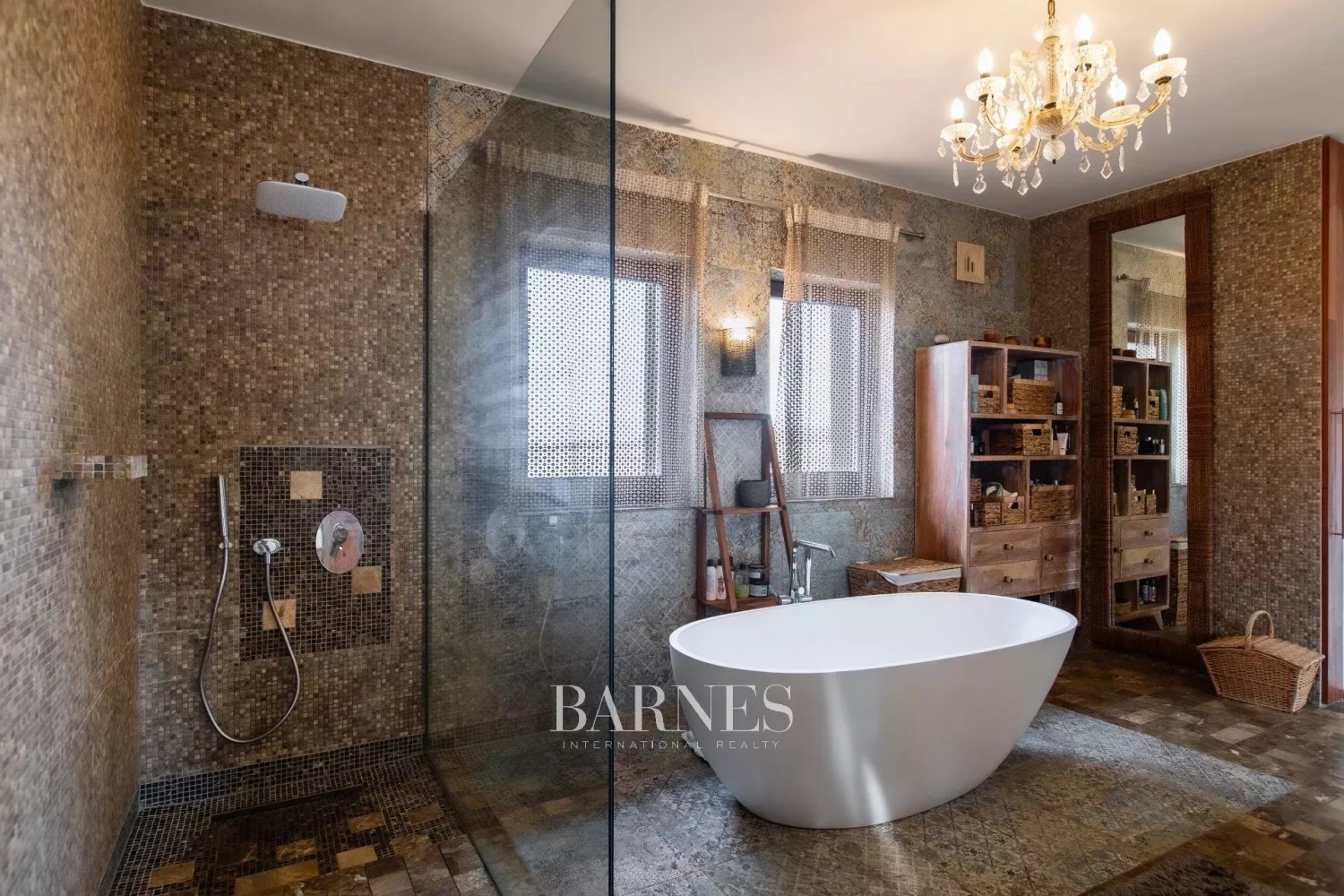 Resort-stílusú családi villa: a kikapcsolódás és a feltöltődés luxusszigete - picture 20