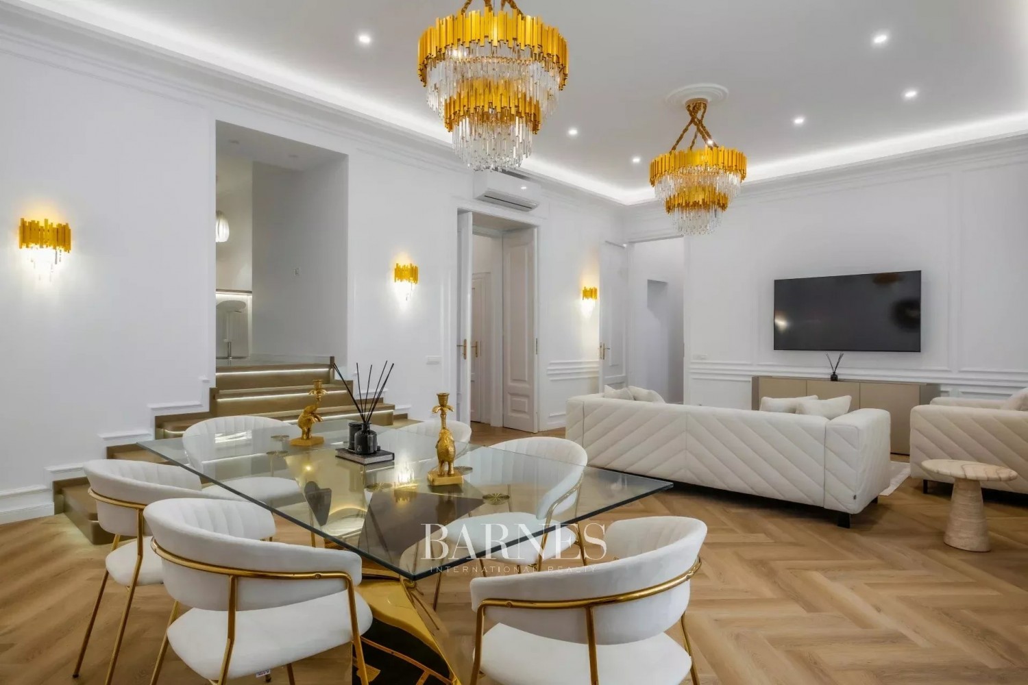 2 hálós bútorozott luxuslakás a Bazilika szomszédságában - picture 2