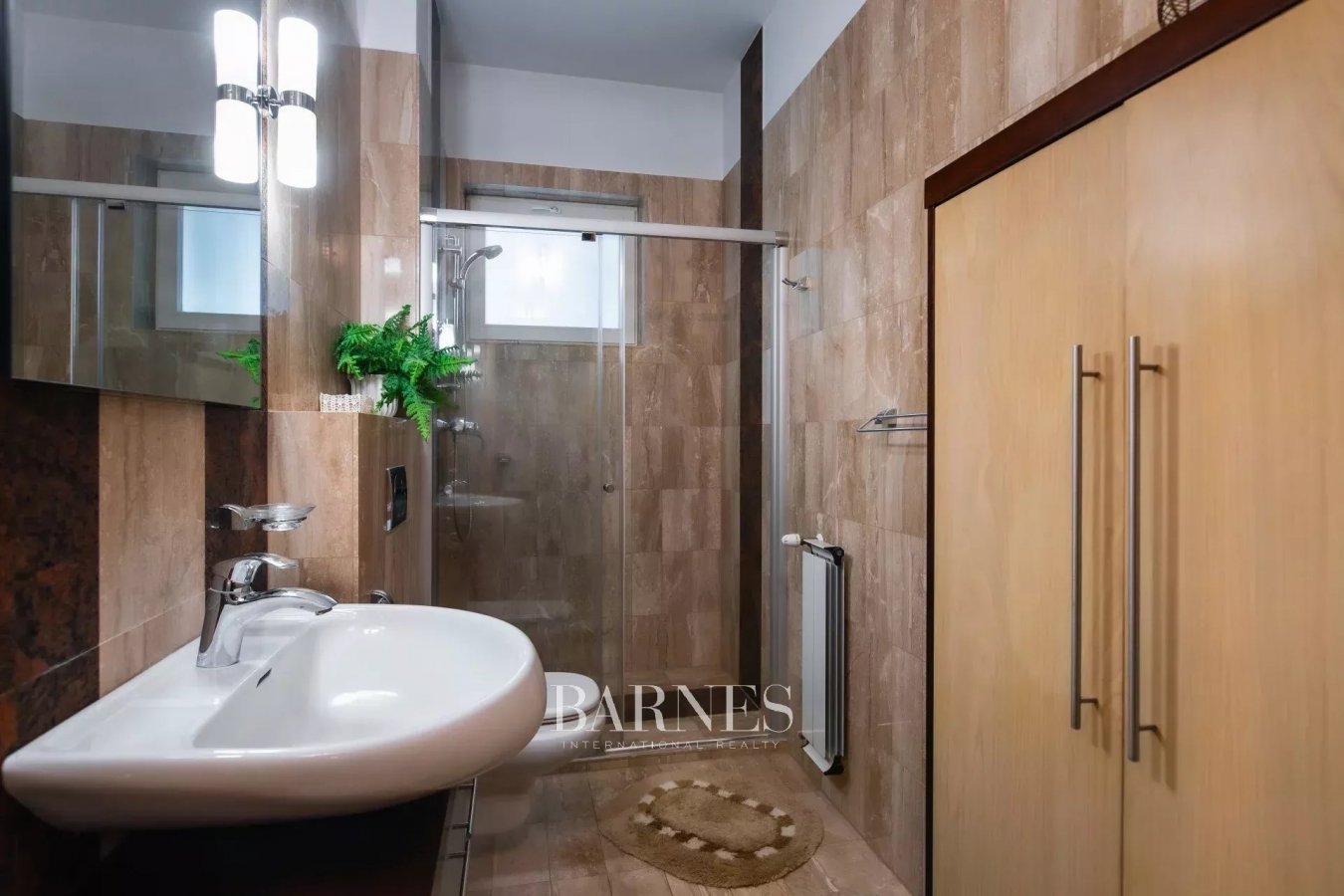 Classical panoramic family villa with exclusive Buda side location - picture 23