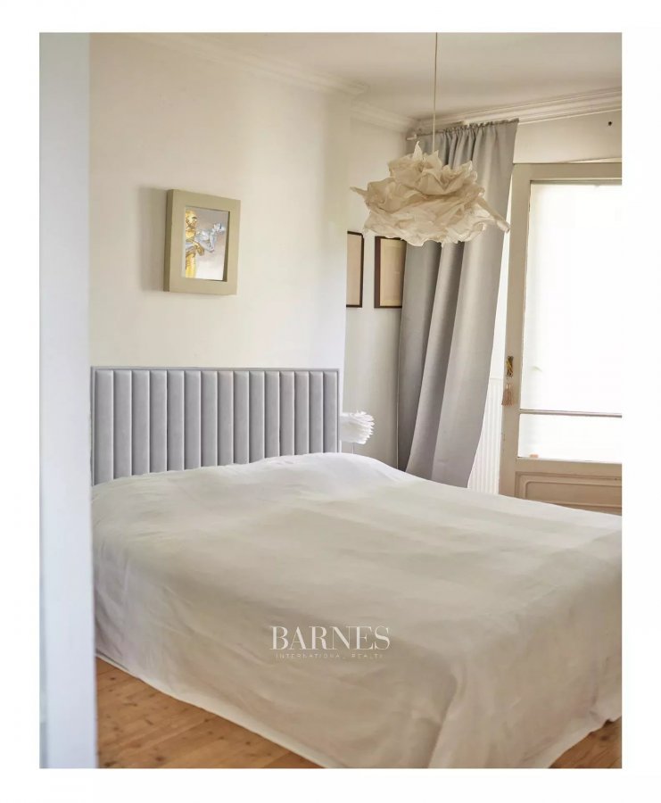 Apartment for sale with a terrace in a villa building next to the Körszálló - picture 13