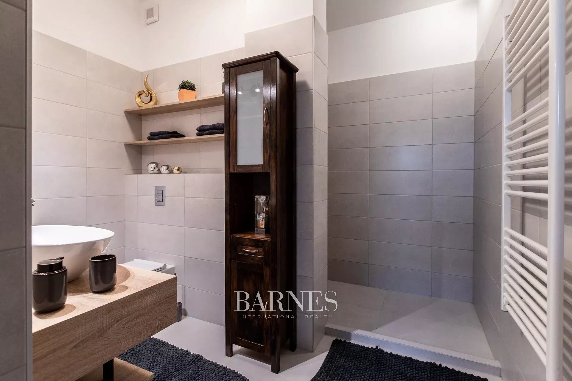 Modern, belvárosi lakás, tetőterasszal - picture 12
