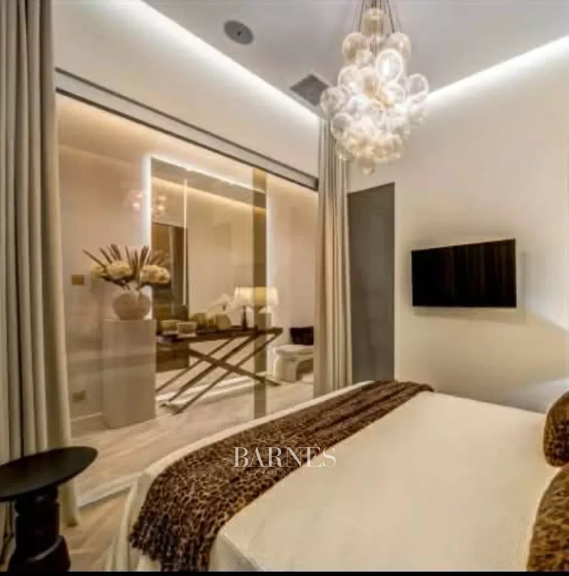 Egy hálós Designer lakás az Andrássy úton - picture 8
