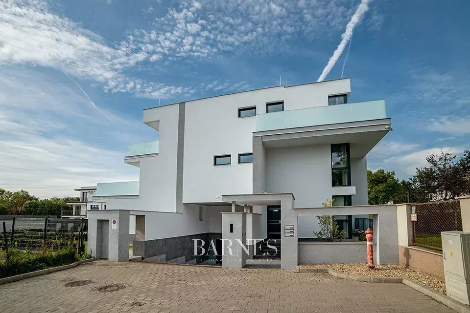 Eladó újépítésű lakások Budán, medencével, szaunával - picture 3