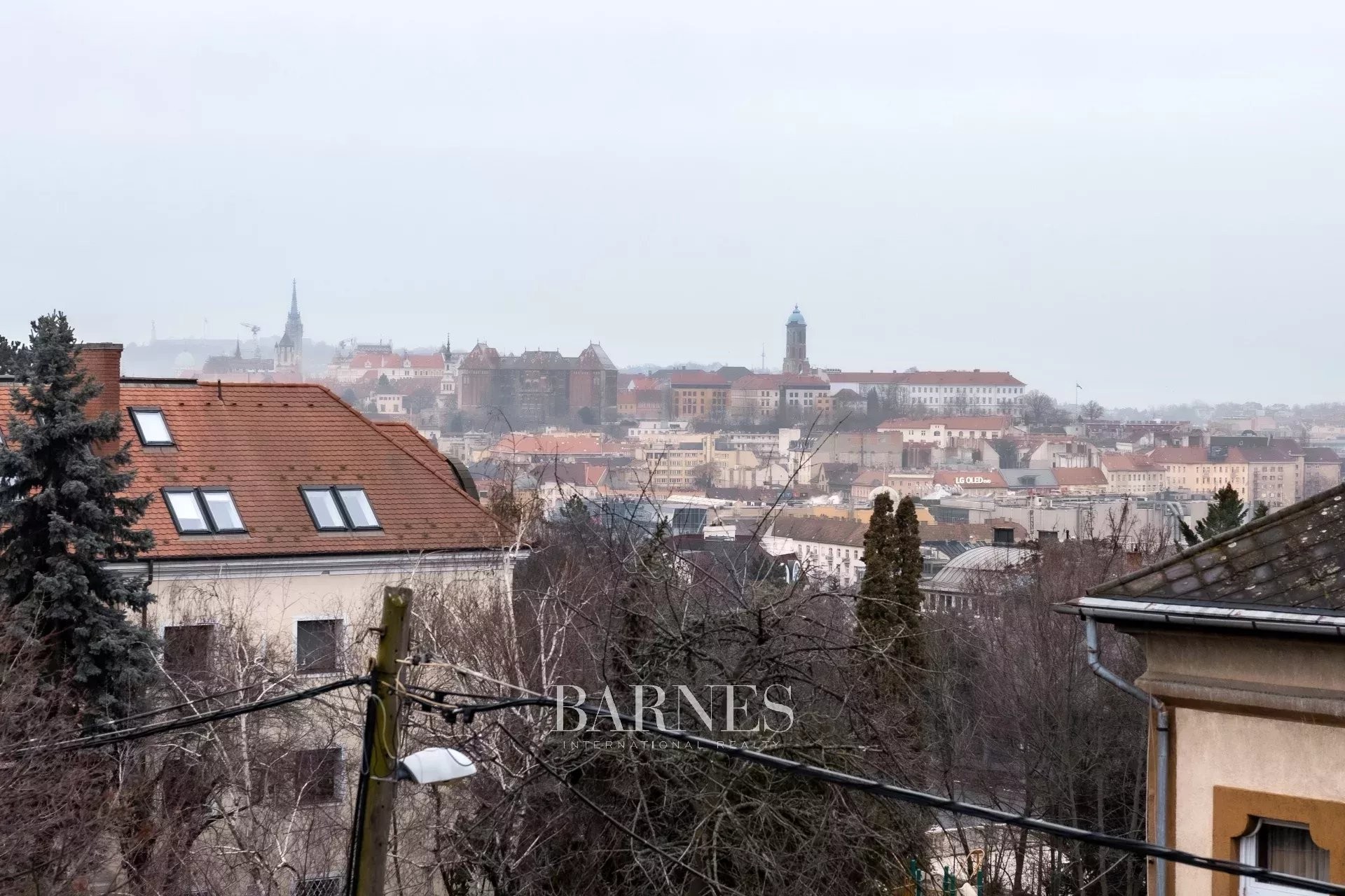 Premium Residential Apartment in Budapest’s 2nd District - picture 3