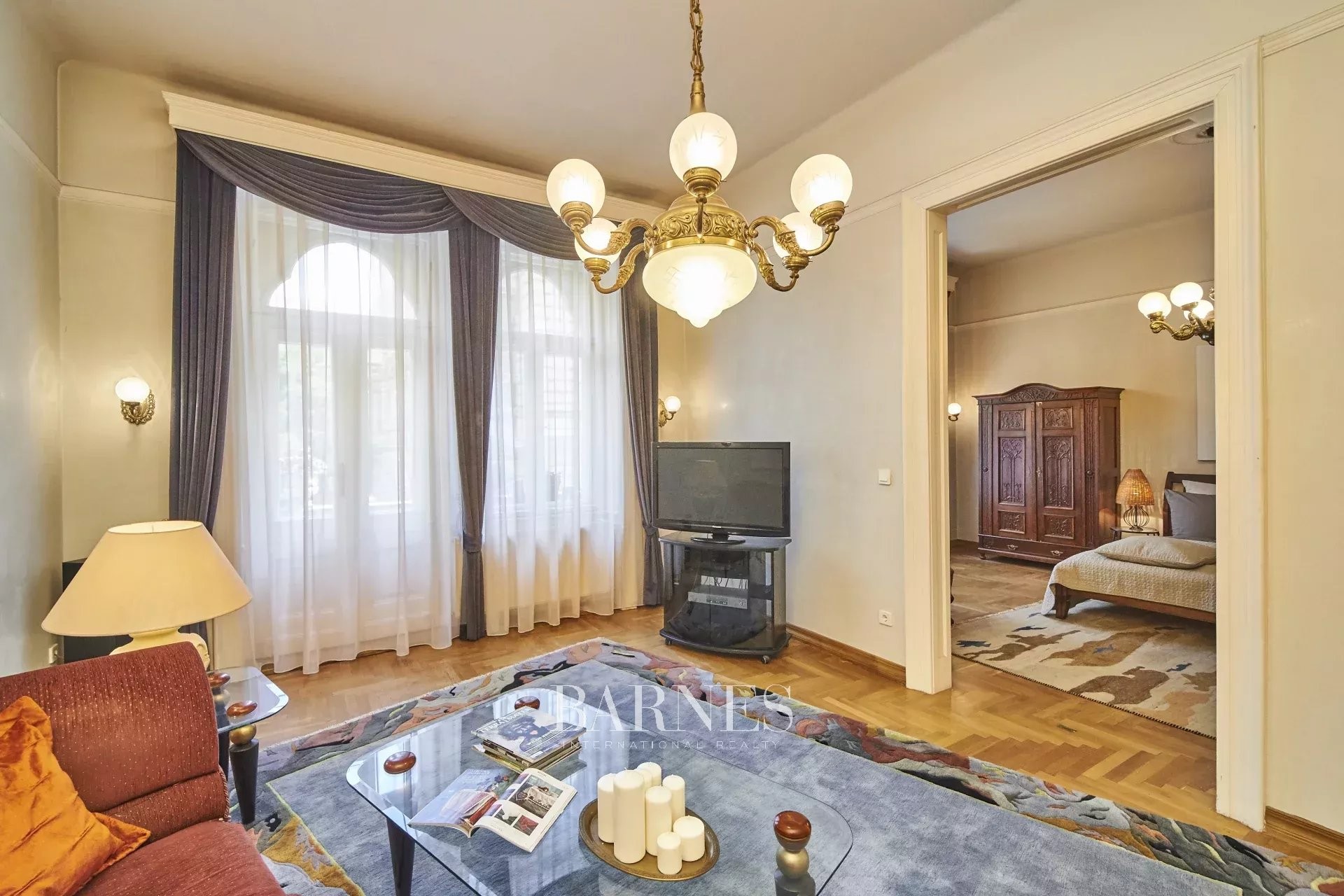 Elegáns nagypolgári lakás kiadó  az Andrássy út és a Bazilika szomszédságában - picture 8