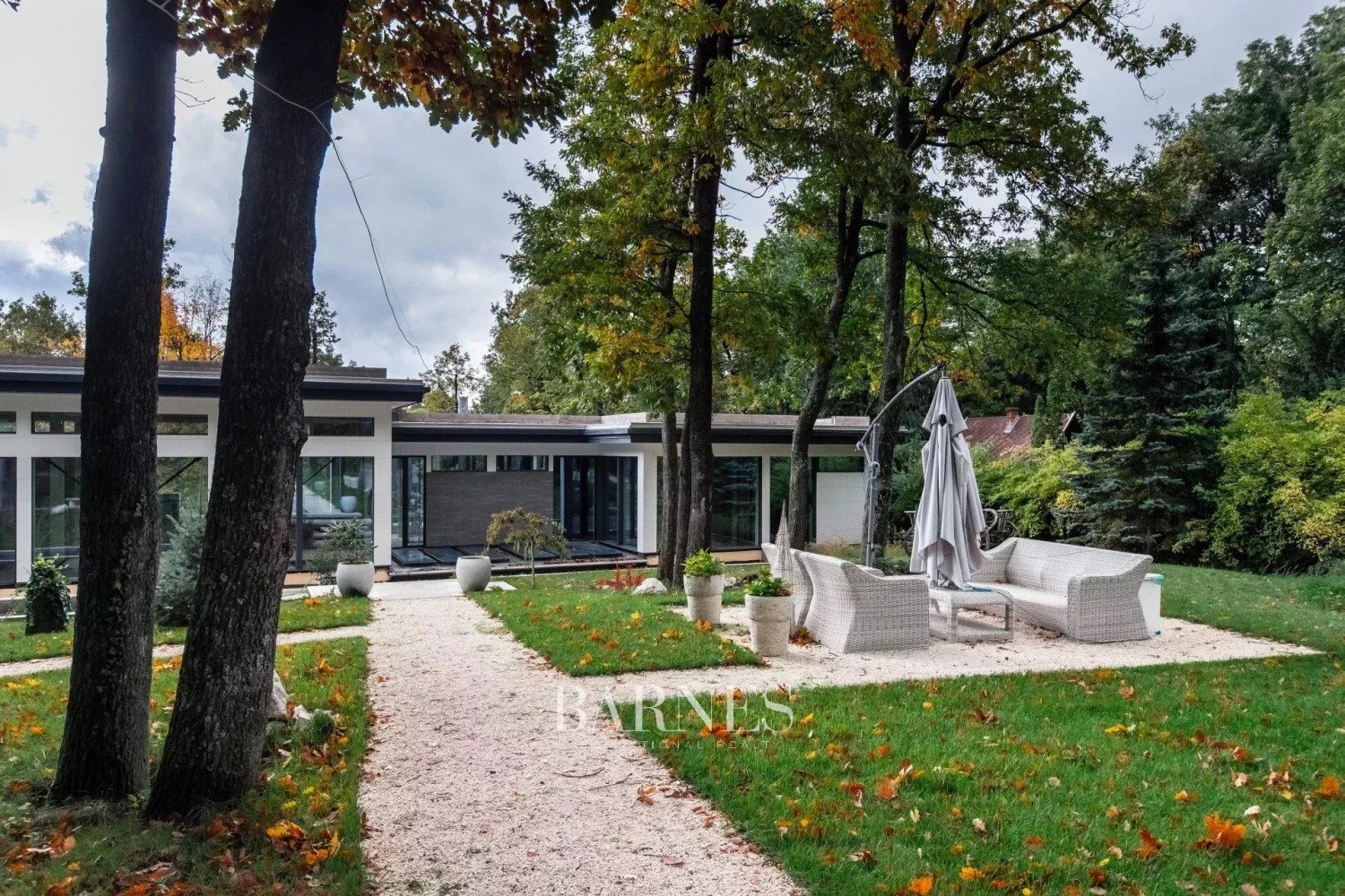 Exclusive, Newly Built Villa at Pilisszentkereszt - picture 12