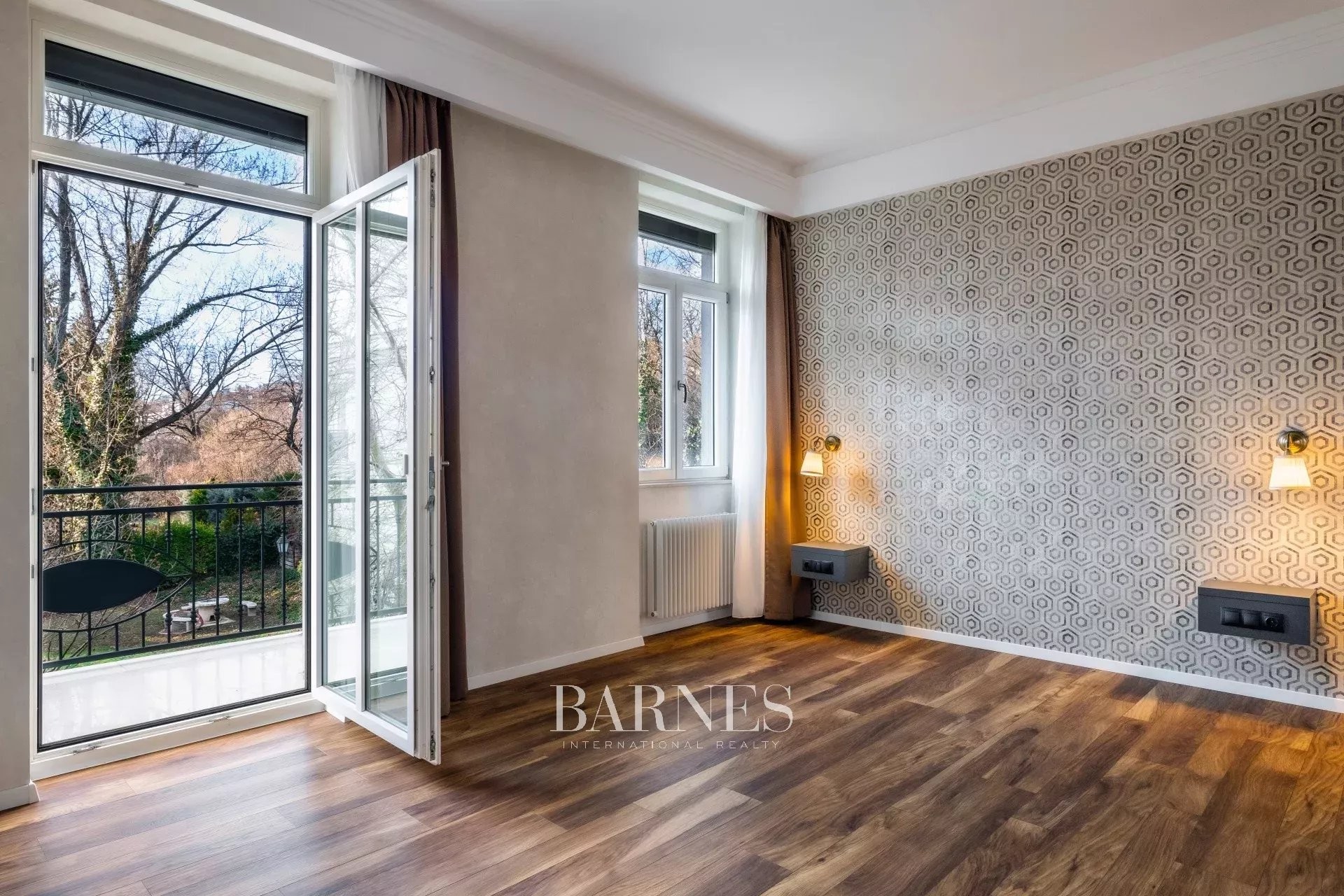 Kiadó: Panorámás, 3 hálószobás villalakás a Gellérthegy egyik csendes utcájában - picture 10