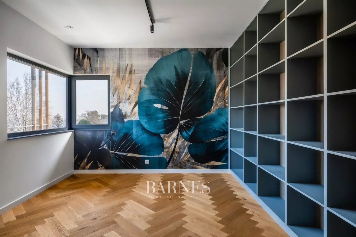 MODERN FAMILY HOUSE WITH SWIMMING POOL AND BEAUTIFUL PANORAMIC VIEW - picture 10