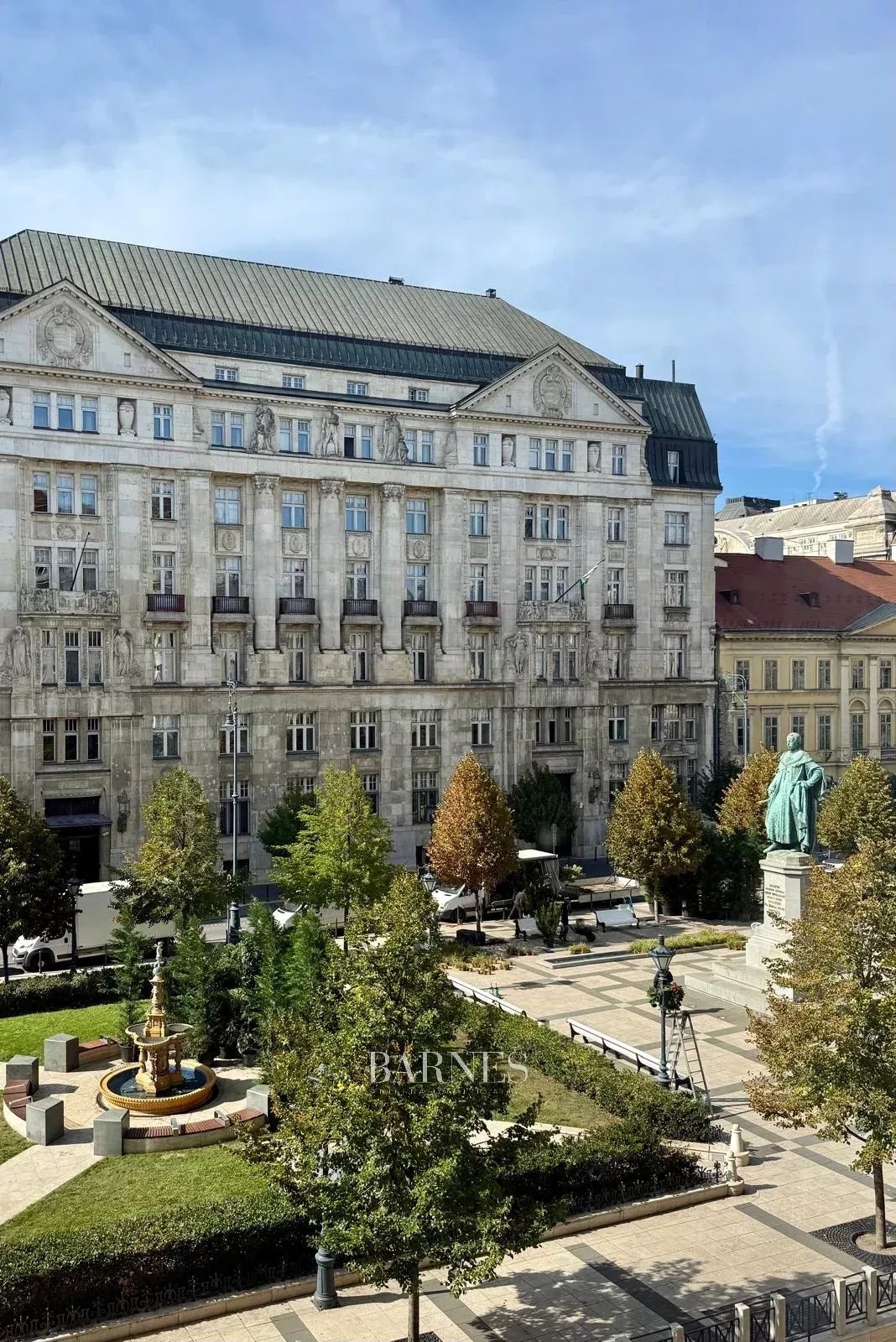 Luxus 2 hálós okosotthon első bérlőjét keresi a József Nádor téren - picture 3
