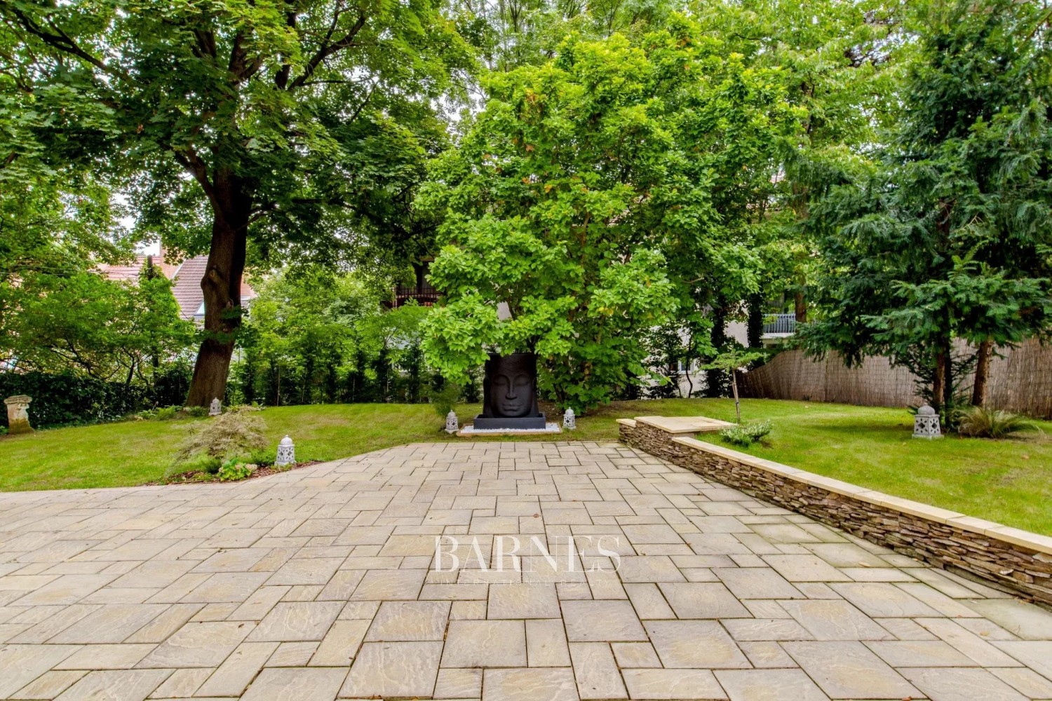 Separate villa-apartment with garden access, in ancient wooded environment - picture 21