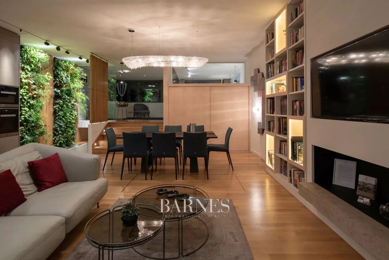 Ritkaság a Várnegyedben dunai panorámával és saját kerttel - picture 6