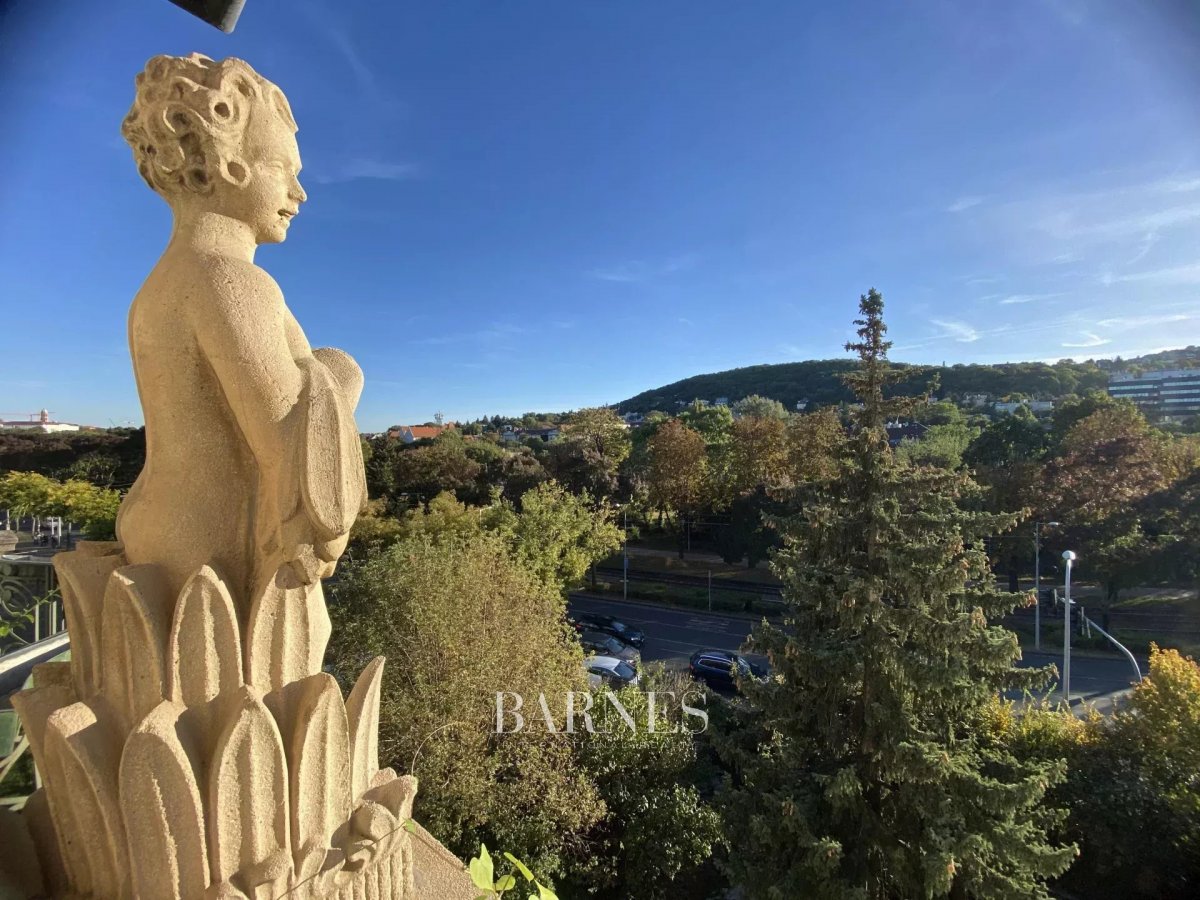 Apartment for sale with a terrace in a villa building next to the Körszálló - picture 16