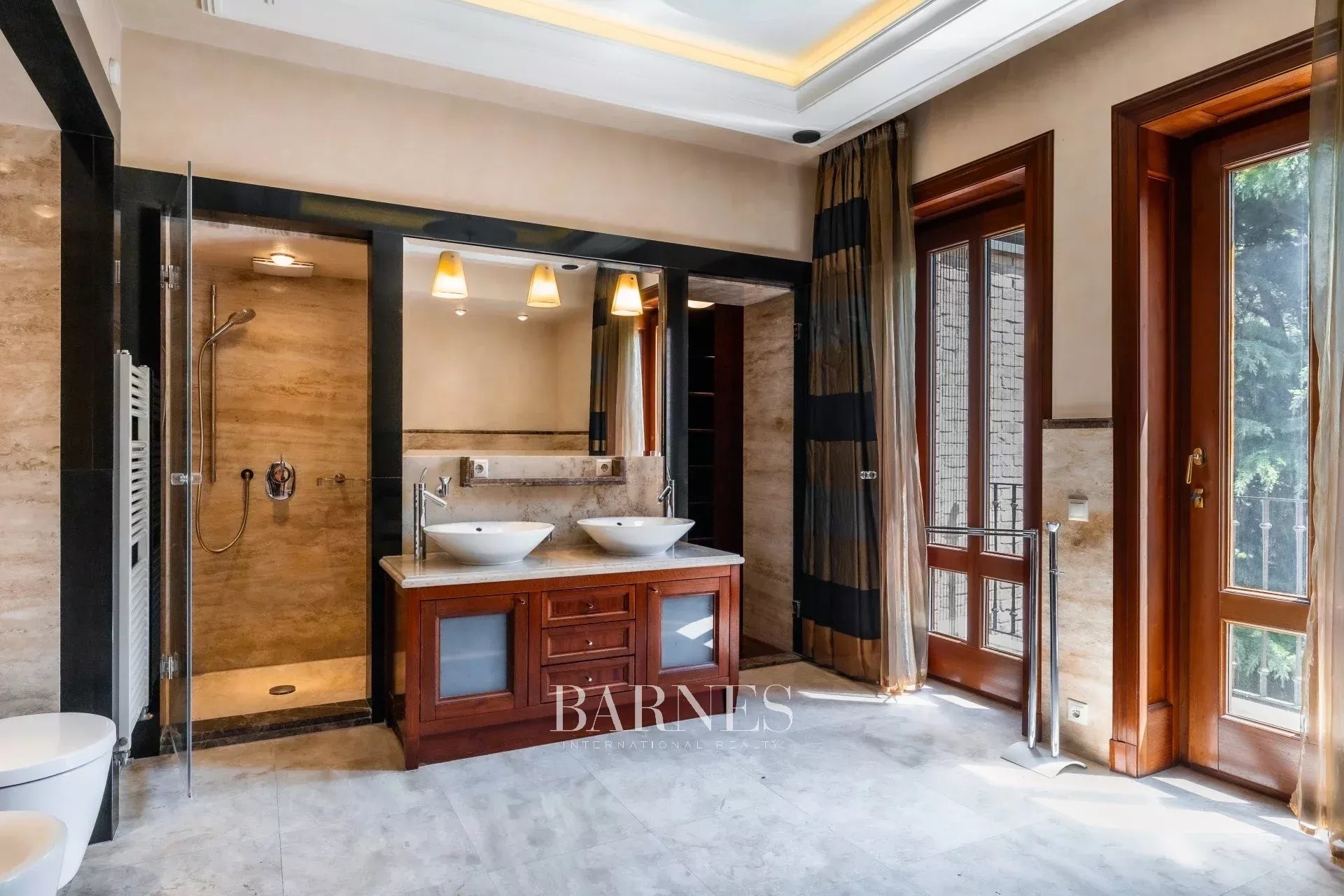 Tágas, elegáns hagulatú luxuslakás a II. kerület zöldövezetében - picture 13