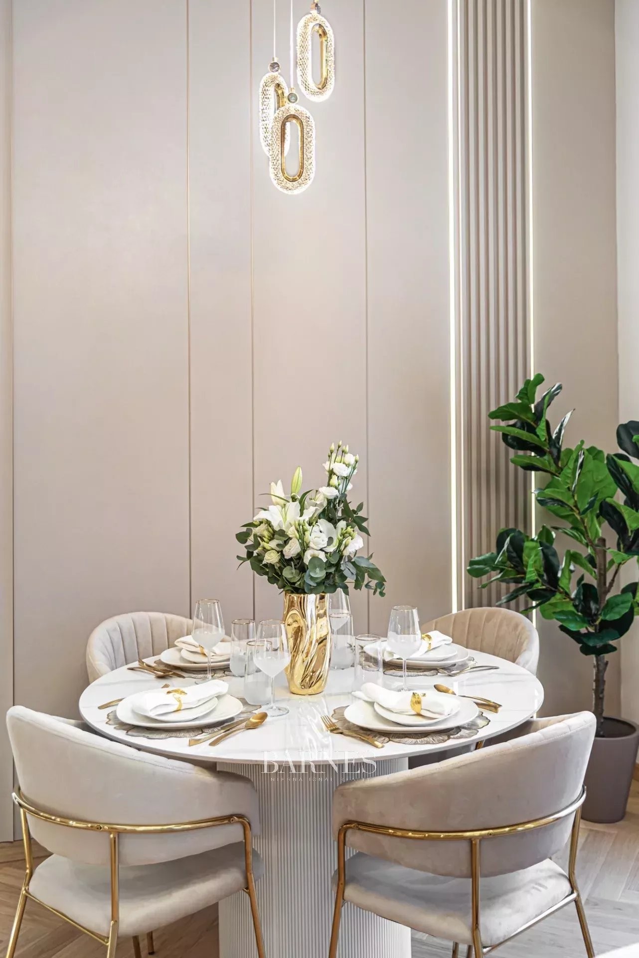 Prémium minőségben újjászületett polgári lakás kiváló elhelyezkedéssel - picture 13