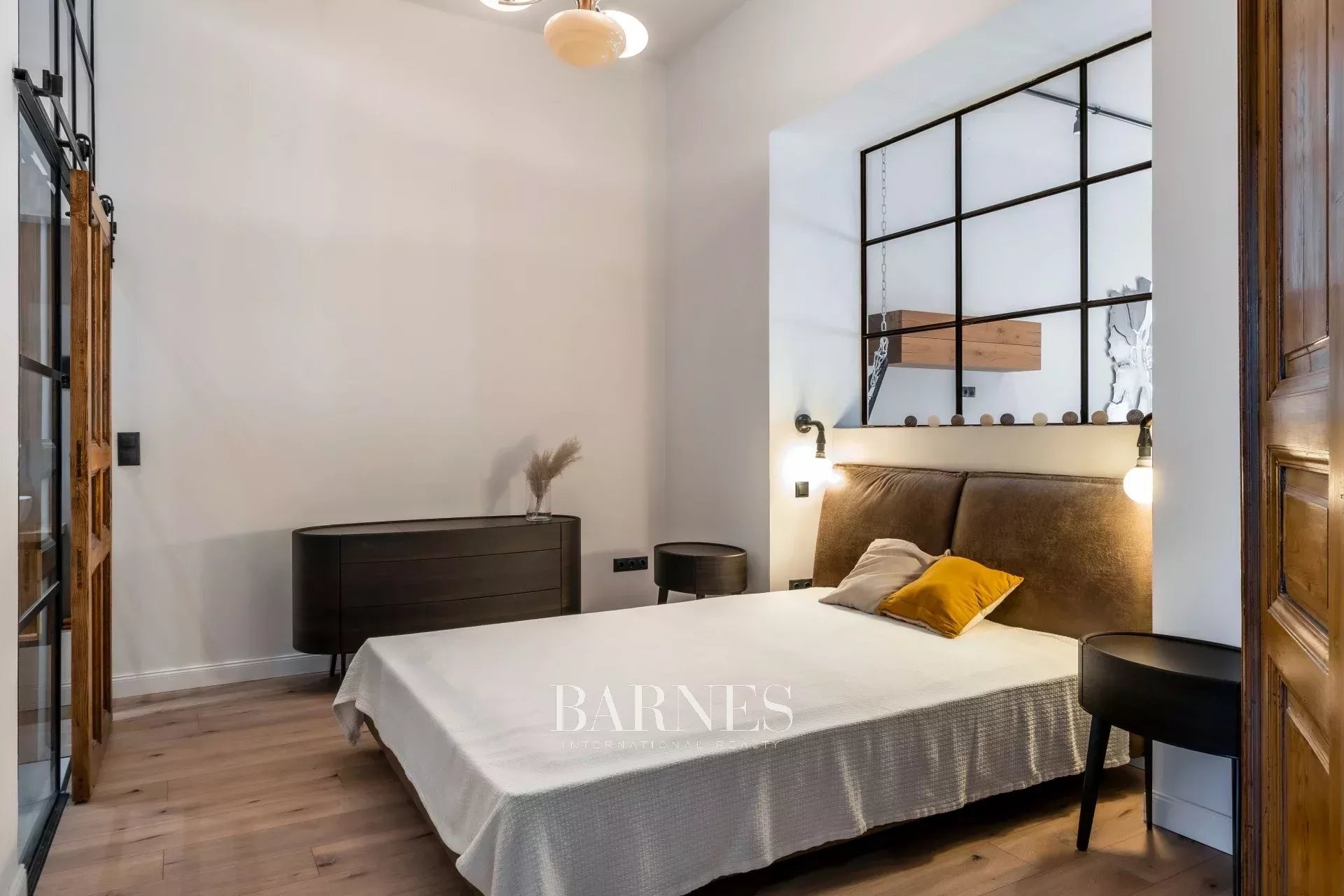 Unique loft apartment close to the Dohány Street Synagogue - picture 9