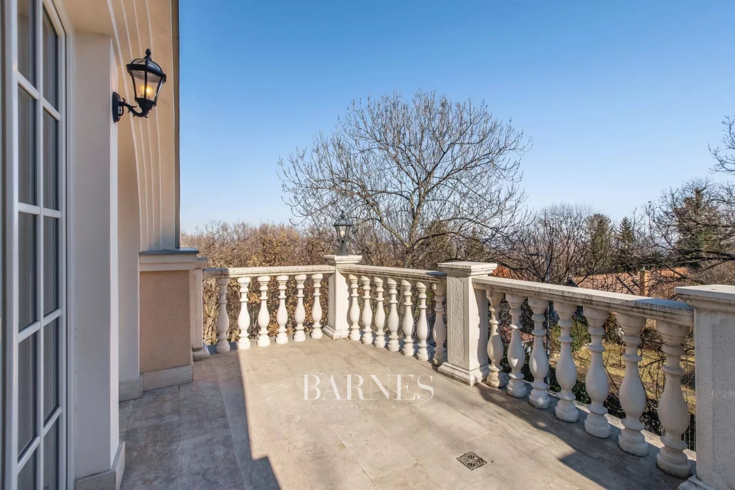 Egyedülálló budai panorámás villa kiadó - picture 4