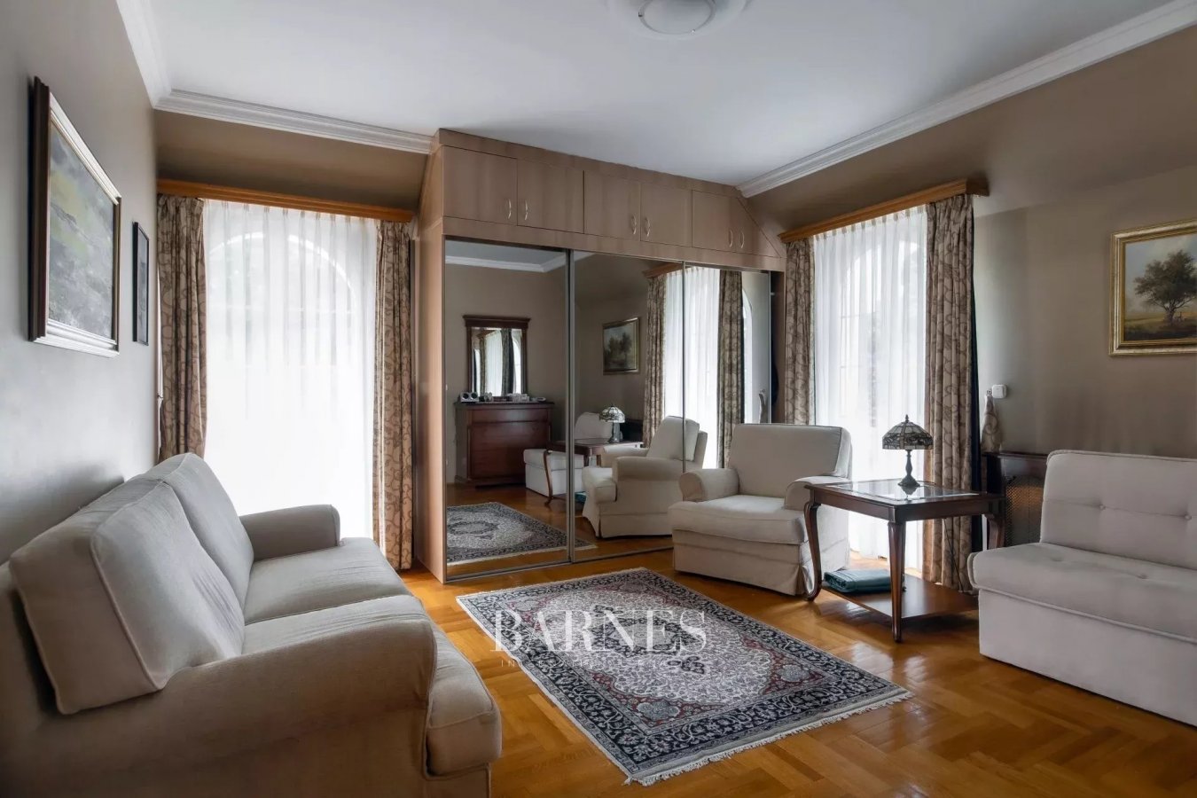 Classical panoramic family villa with exclusive Buda side location - picture 24