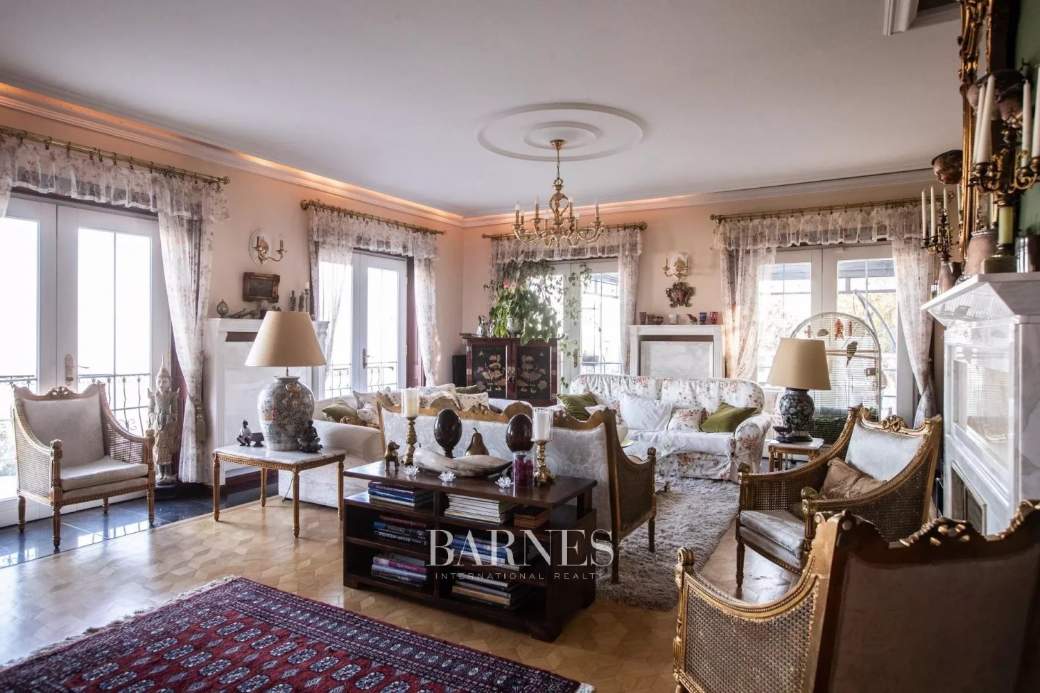 Prestigious villa on Széchenyi Hill with breathtaking panoramic view - picture 4