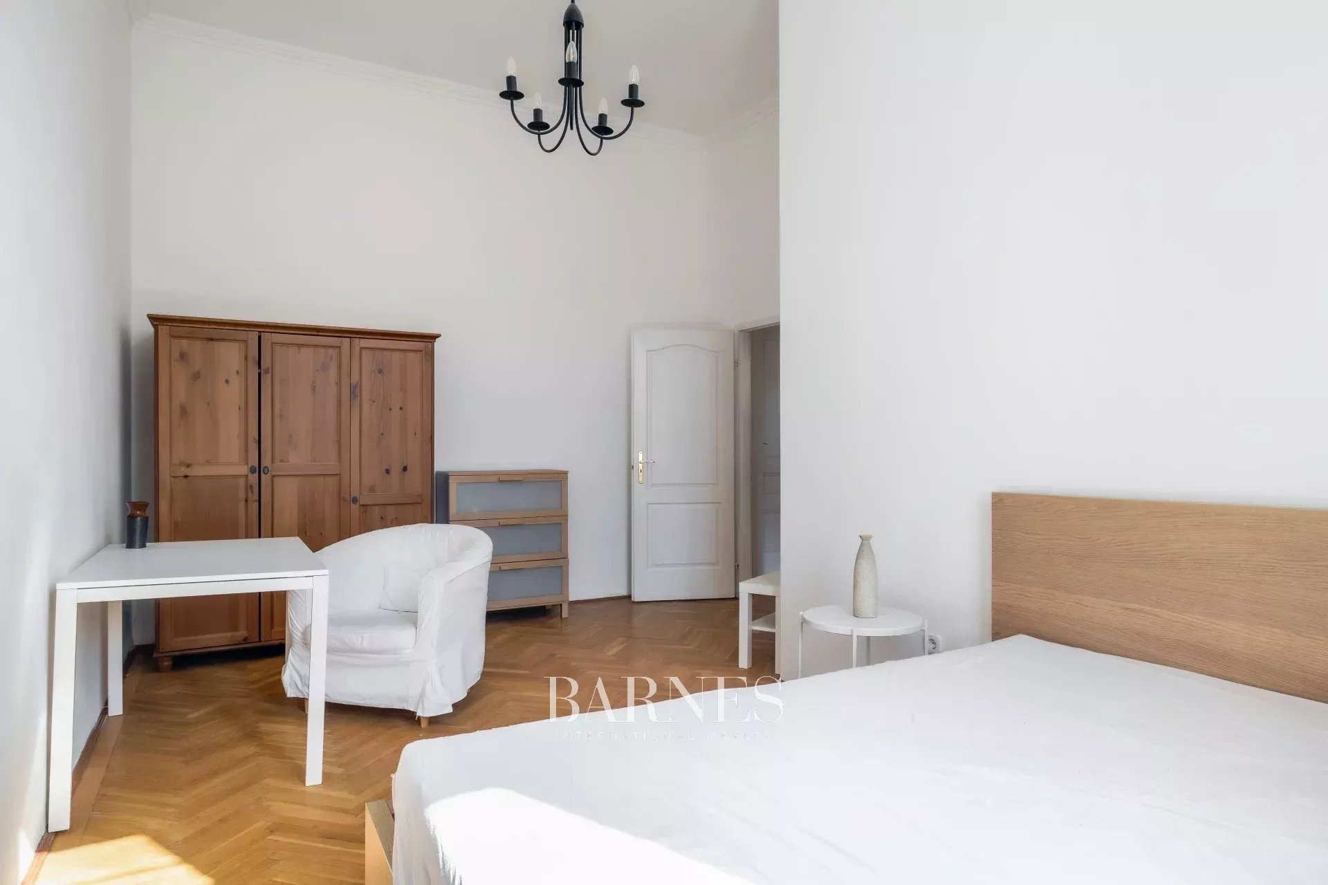 Kivételes befektetési lehetőség Budapest V. kerületének szívében - picture 12