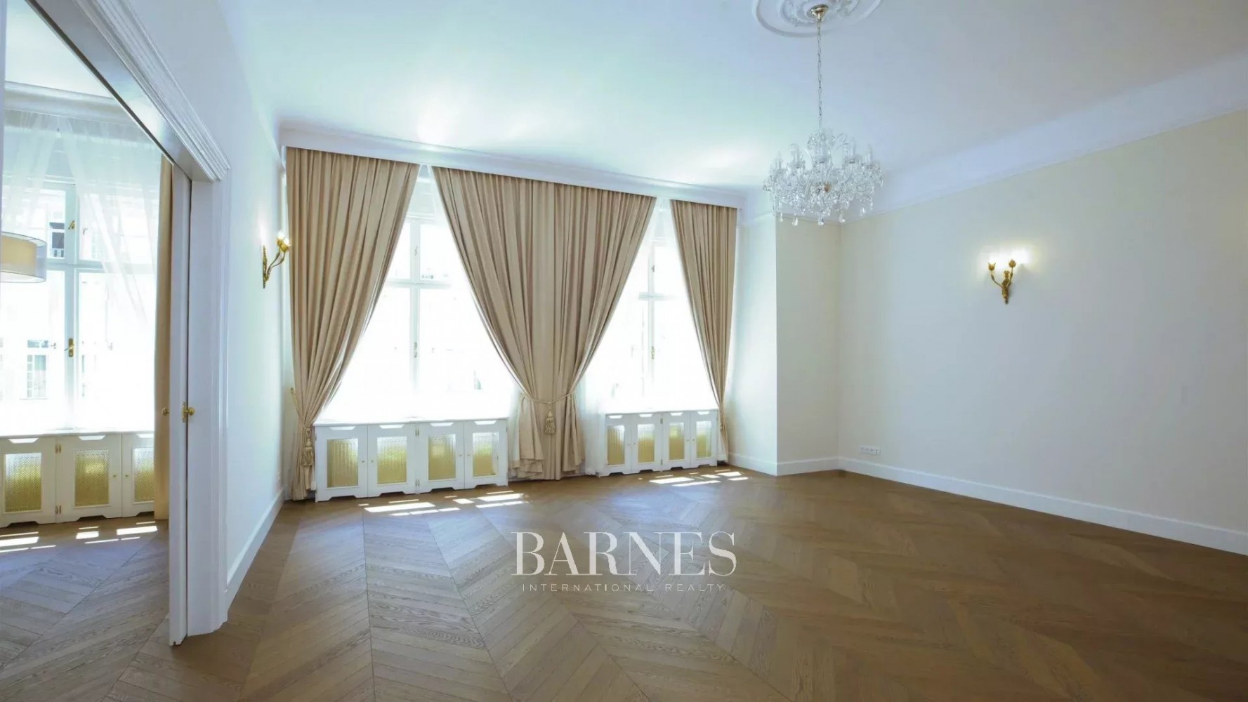 Négy szobás nagypolgári lakás bérlővel, befektetők számára,  szecessziós lakóházban - picture 4