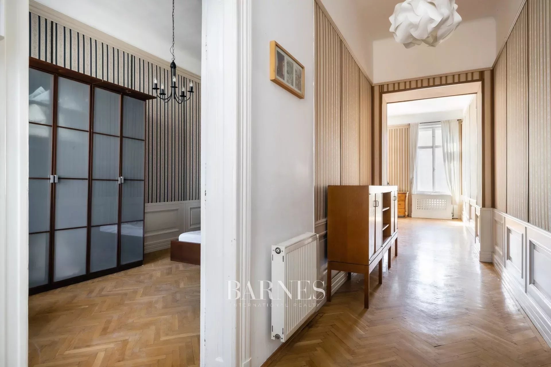 Kivételes befektetési lehetőség Budapest V. kerületének szívében - picture 4