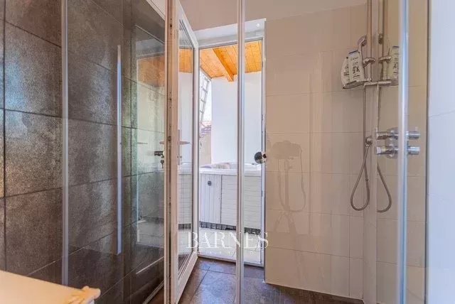 Kiadó 2 hálószobás, belső kétszintes penthouse apartman városi panorámával - picture 15