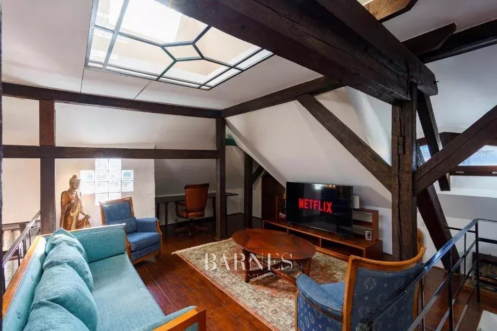 For Rent: An Exceptional Grand-Style Three-Bedroom Penthouse Overlooking Heroes’ Square - picture 14