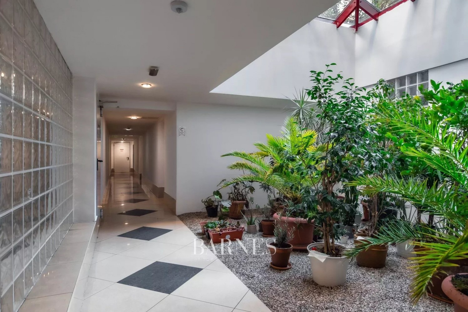 Modern apartment with terrace, panoramic view near Abdrássy út and Kodály körönd - picture 20