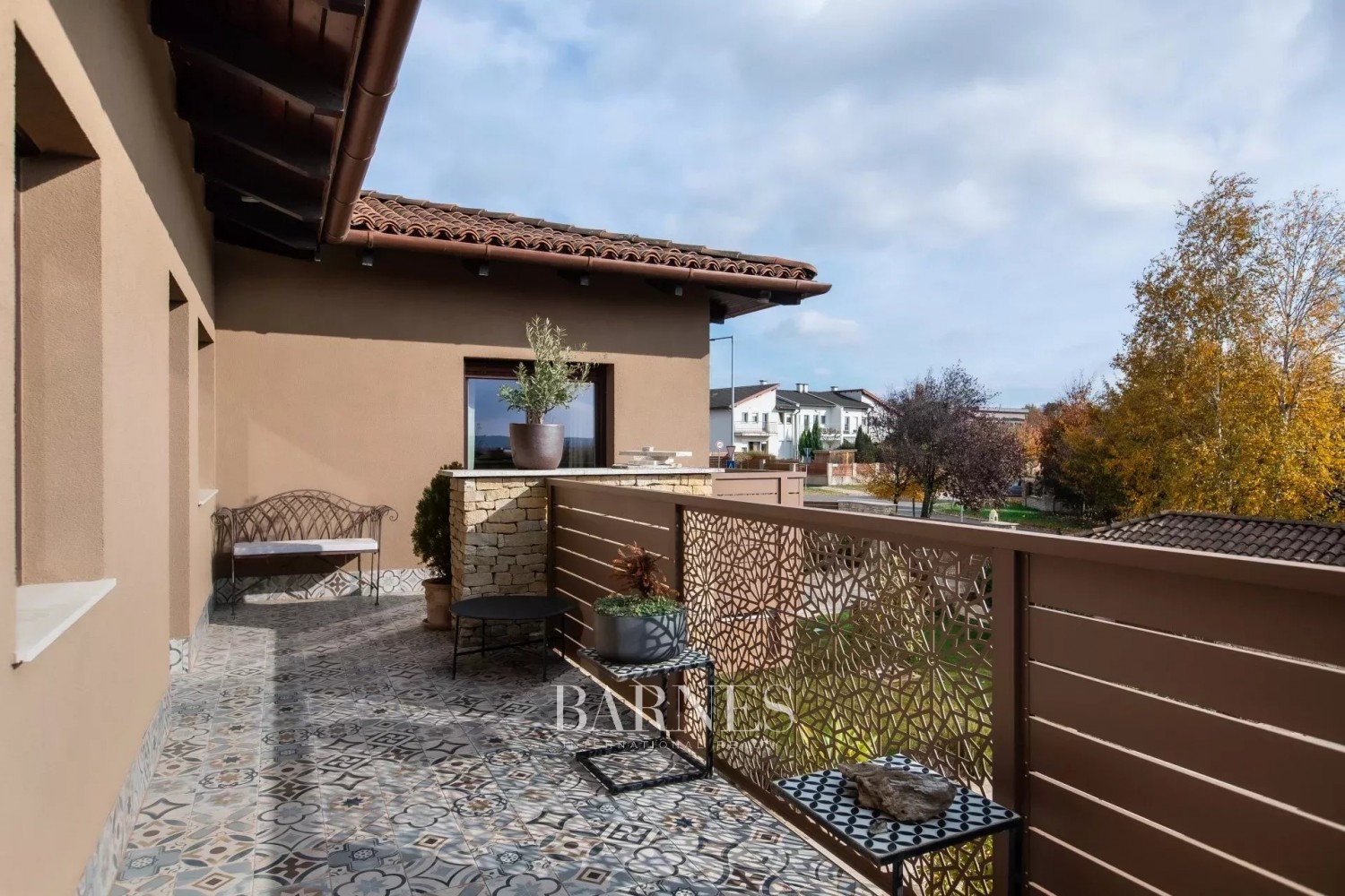 Resort-stílusú családi villa: a kikapcsolódás és a feltöltődés luxusszigete - picture 26