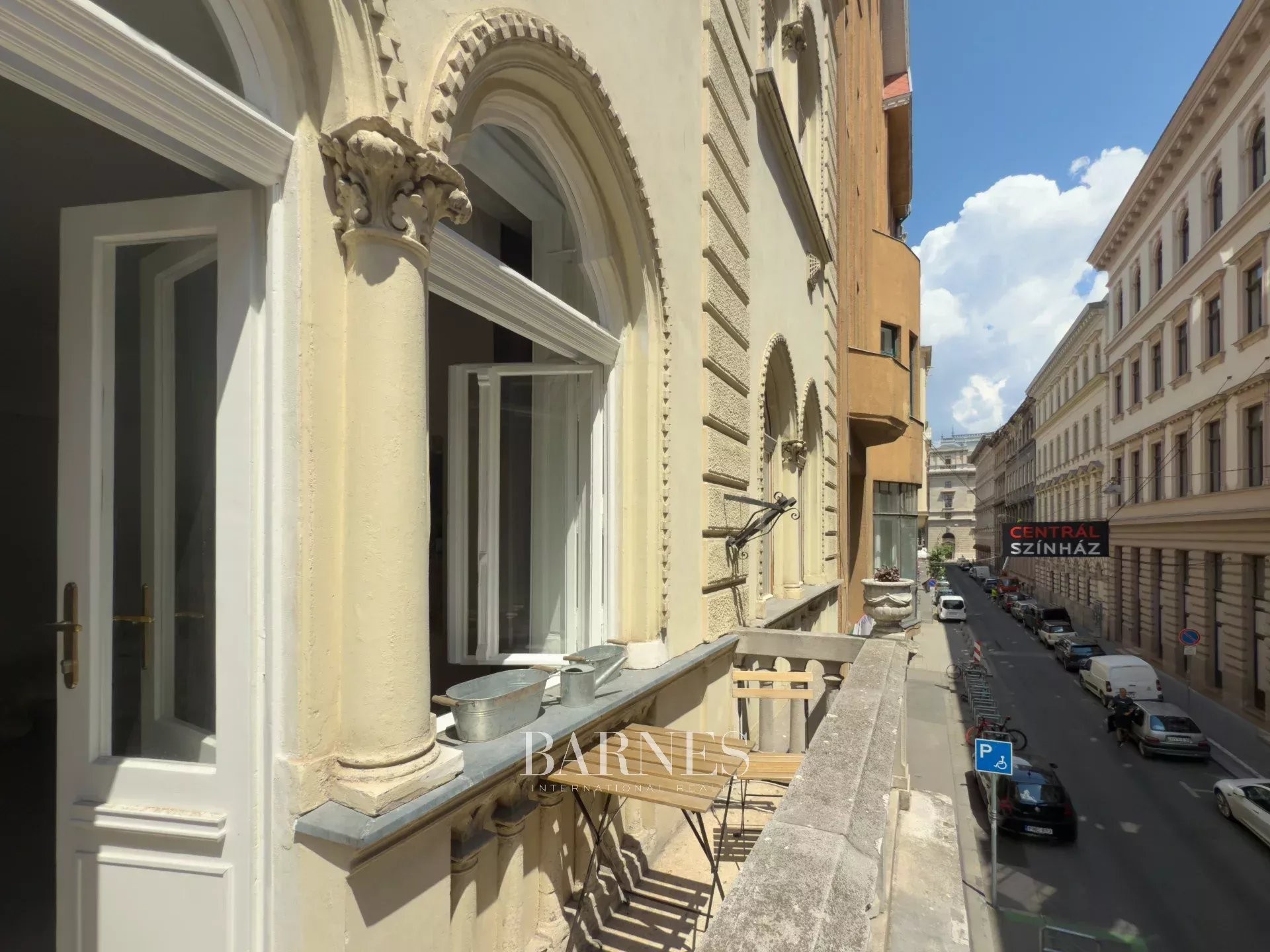 Prestigious apartment for rent near Andrássy Avenue and St. Stephen’s Basilica - picture 8