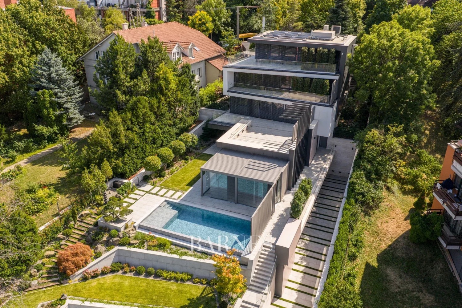 Kulcsrakész, luxus panorámás családi villa a XII. kerületben - picture 6