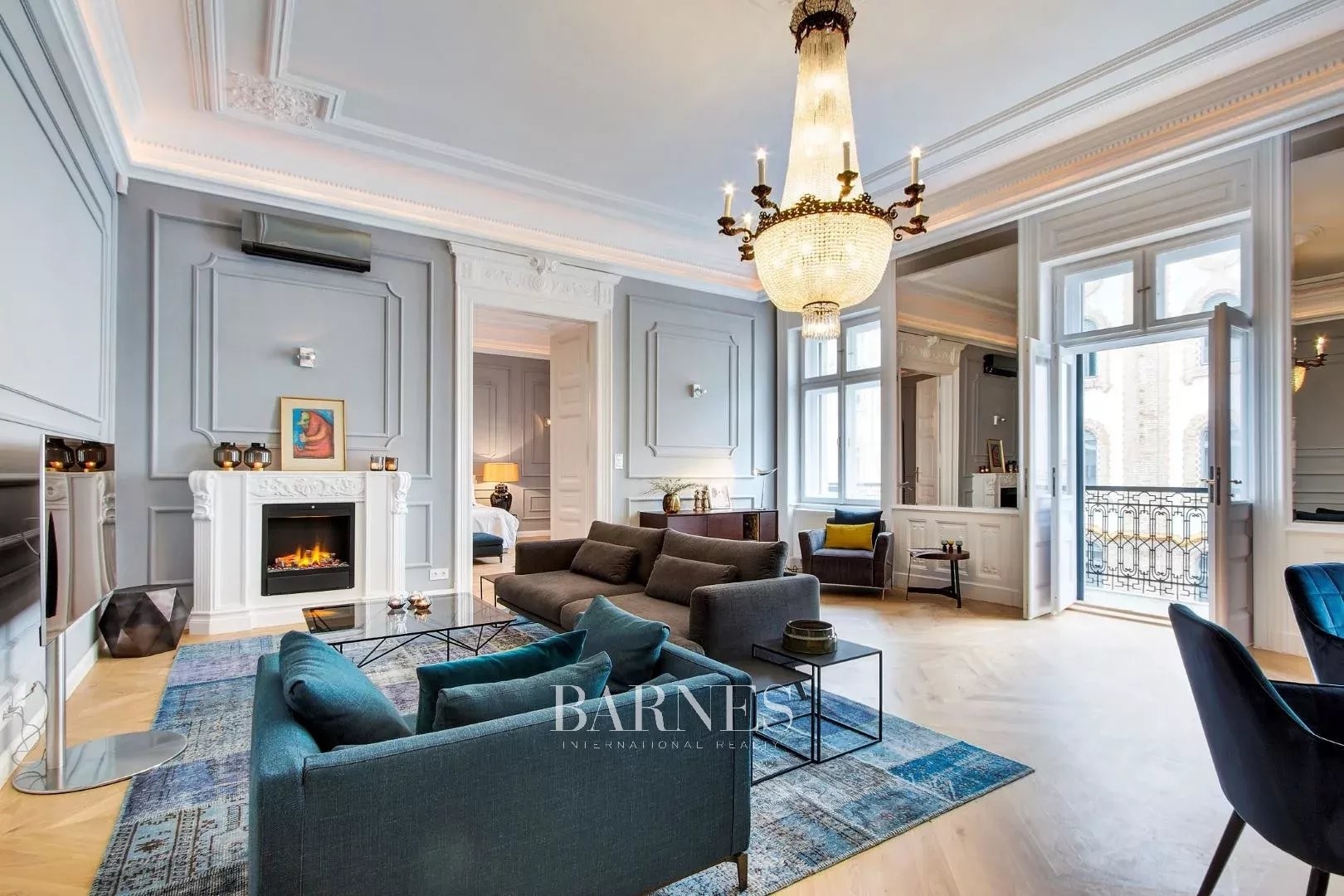 Két hálós luxuslakás a Szabadság térnél - picture 1