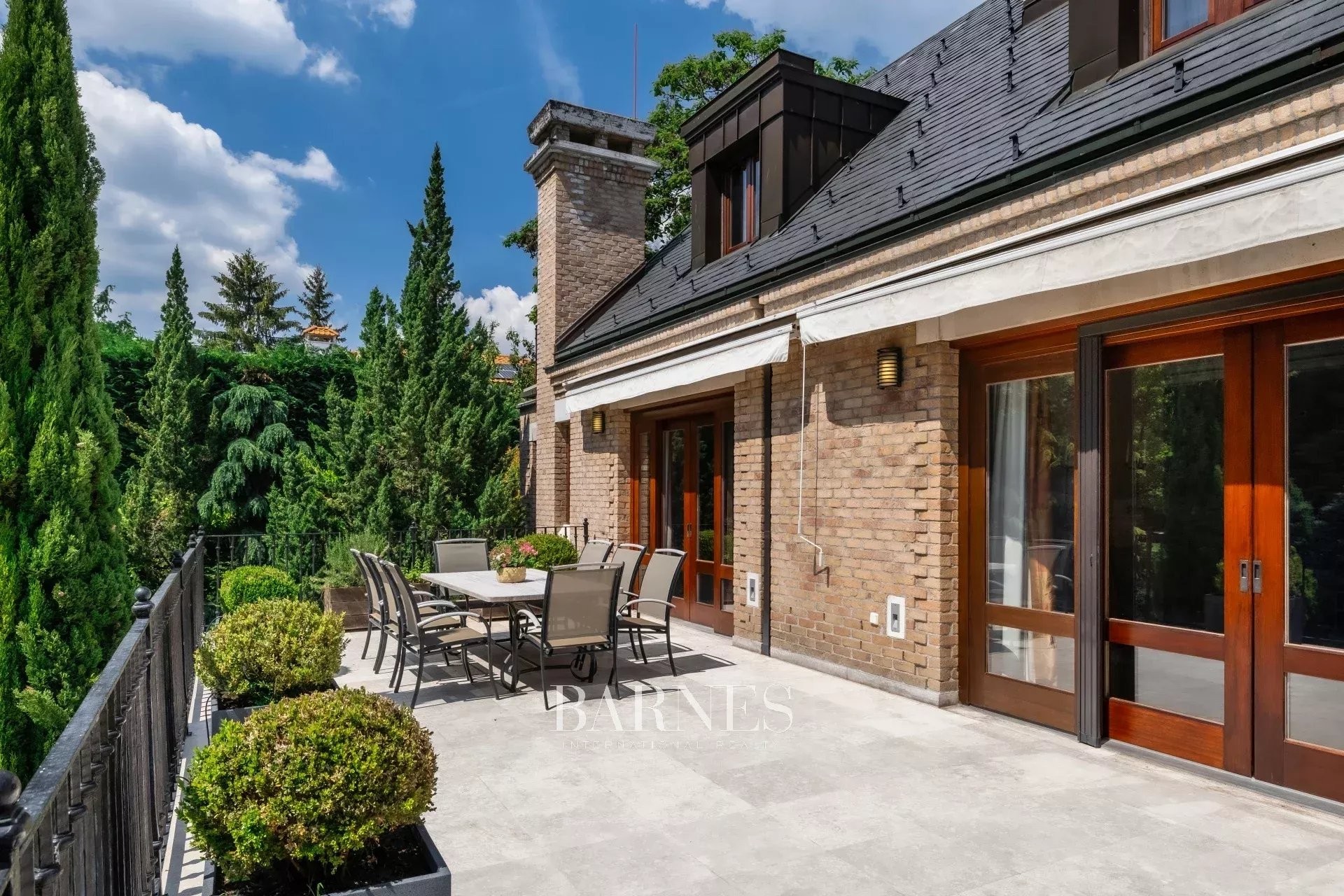 Tágas, elegáns hagulatú luxuslakás a II. kerület zöldövezetében - picture 24
