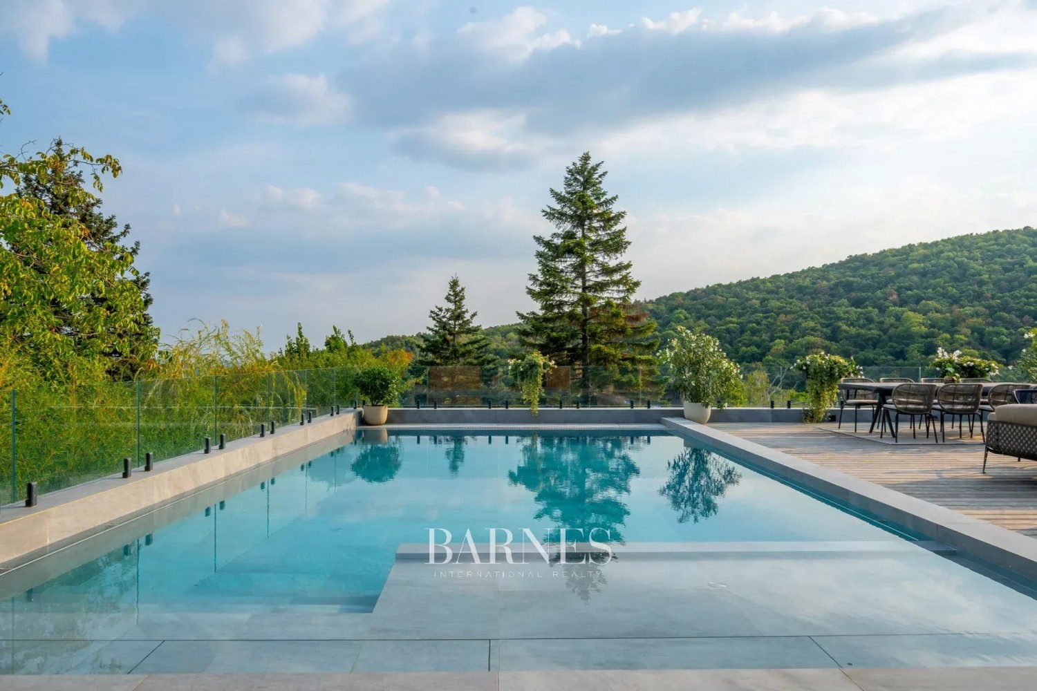 Eladó Luxusvilla Budapest XII. Kerületében - picture 32