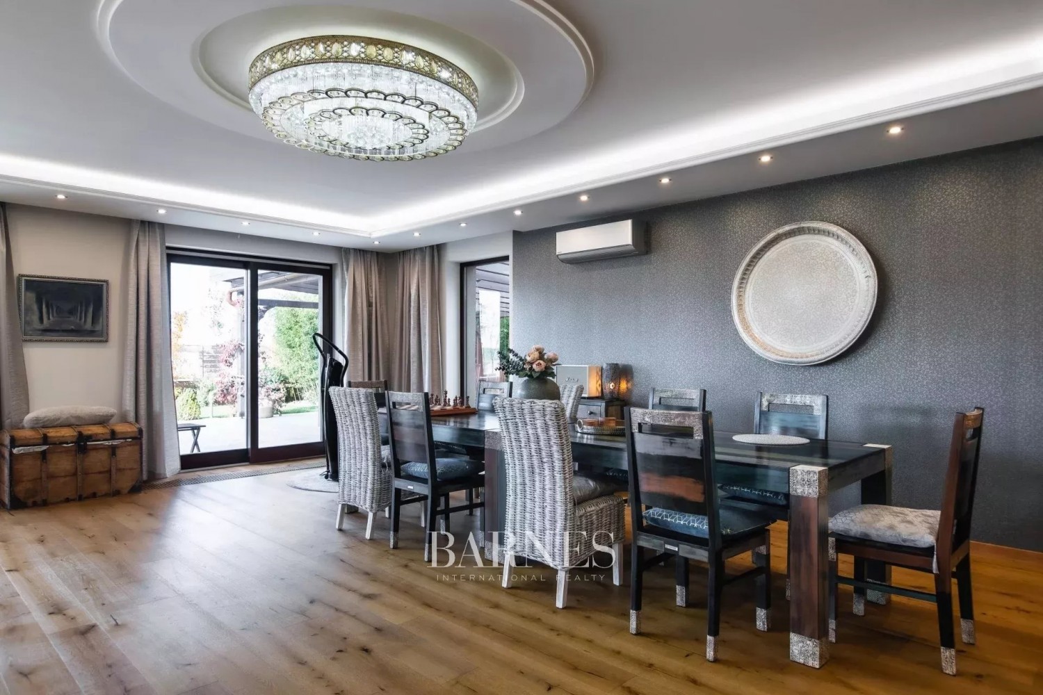 Resort-stílusú családi villa: a kikapcsolódás és a feltöltődés luxusszigete - picture 14