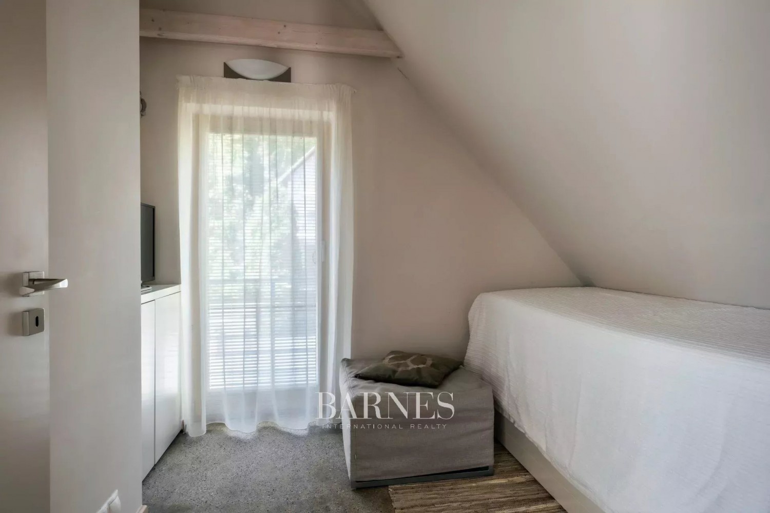 Rare Opportunity in Tihany – Luxury Living a Stone’s Throw from the Water - picture 19