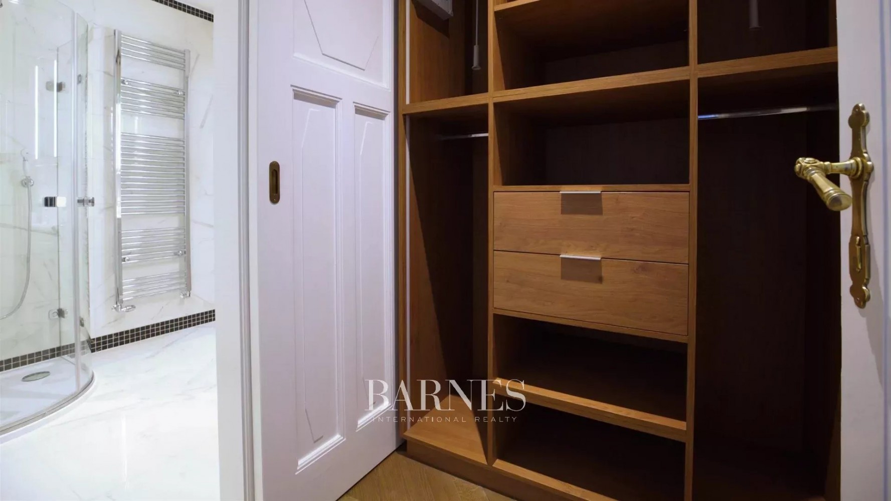 Négy szobás nagypolgári lakás bérlővel, befektetők számára,  szecessziós lakóházban - picture 16