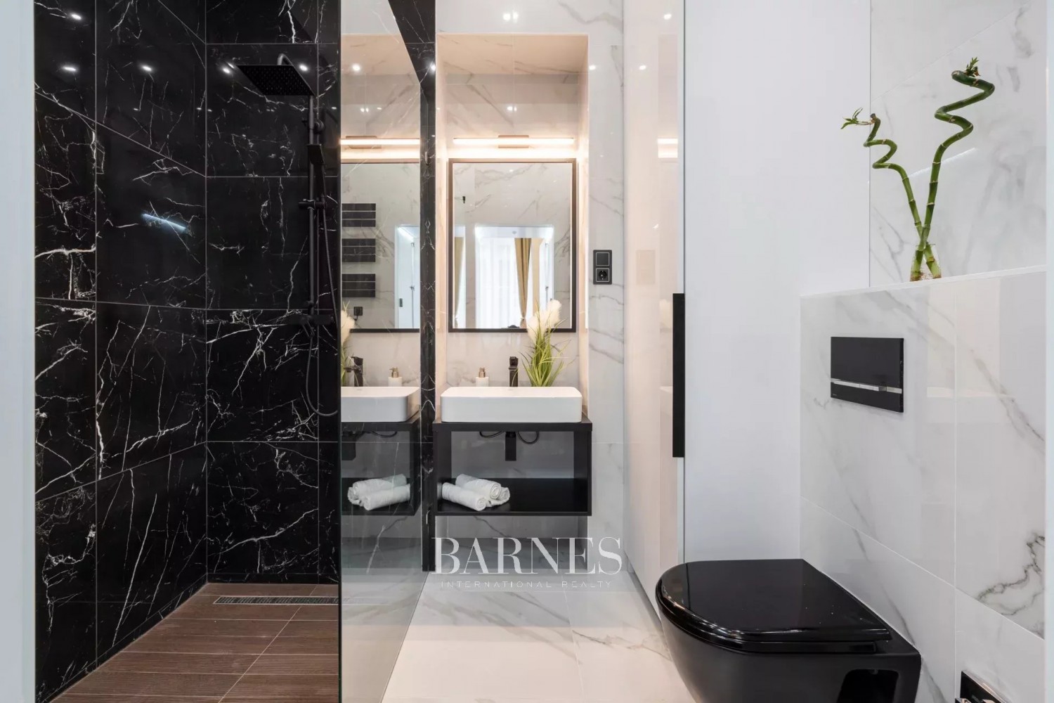 Eladó egy 3 hálós belvárosi lakás vagy egy dupla apartman befektetési lehetőség - picture 15