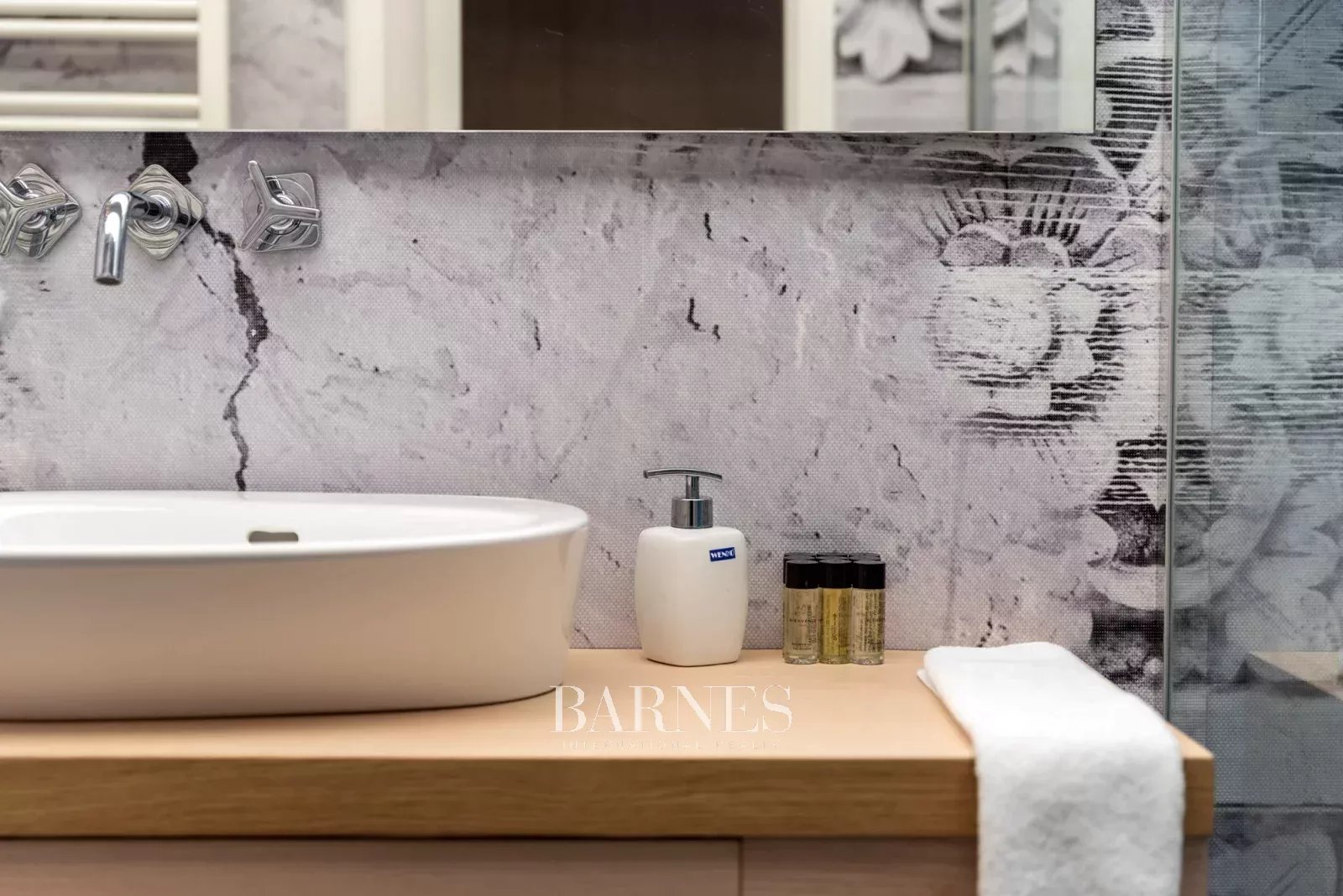 Ritkaság a Várnegyedben dunai panorámával és saját kerttel - picture 13