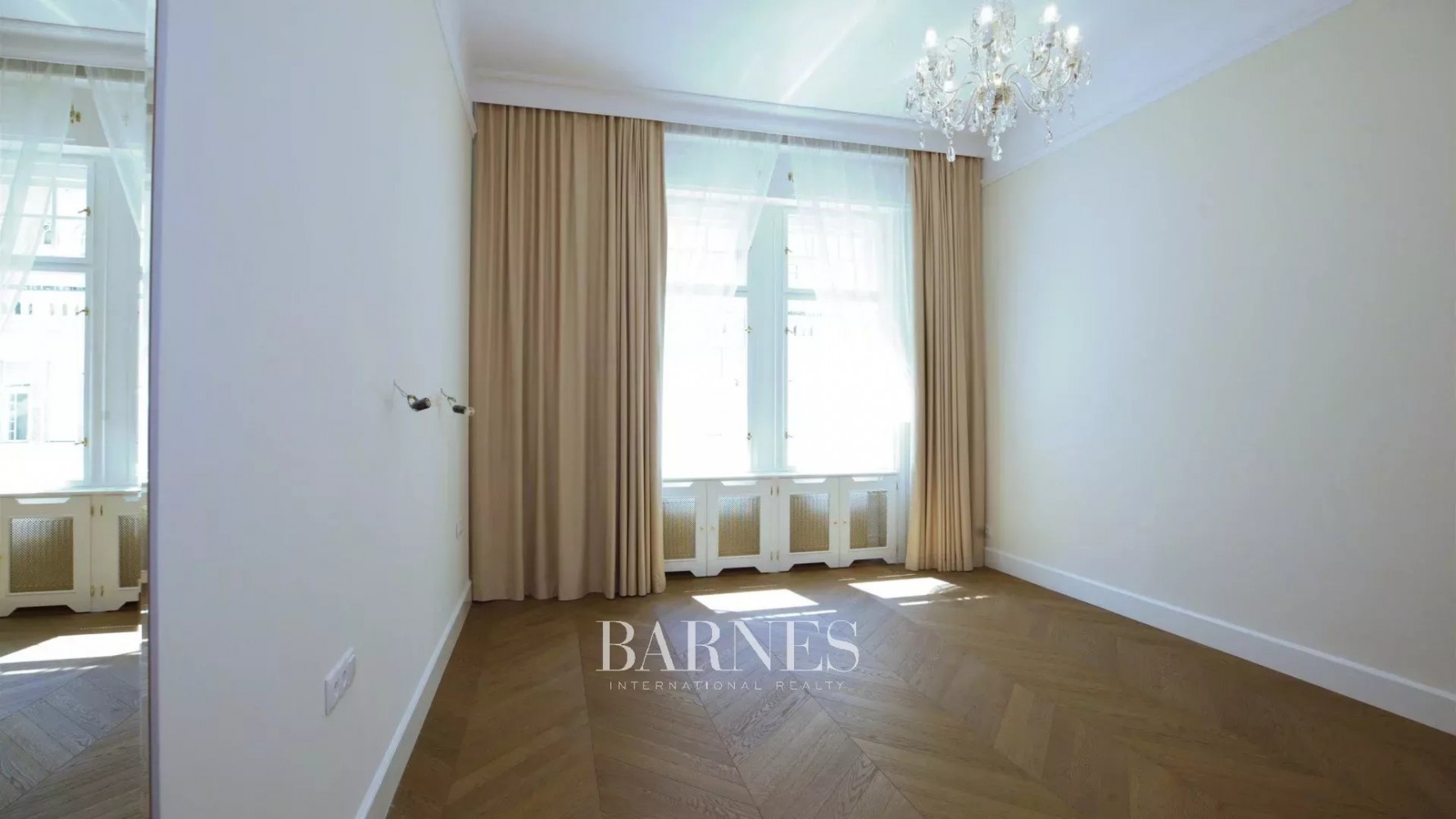 Négy szobás nagypolgári lakás bérlővel, befektetők számára,  szecessziós lakóházban - picture 13