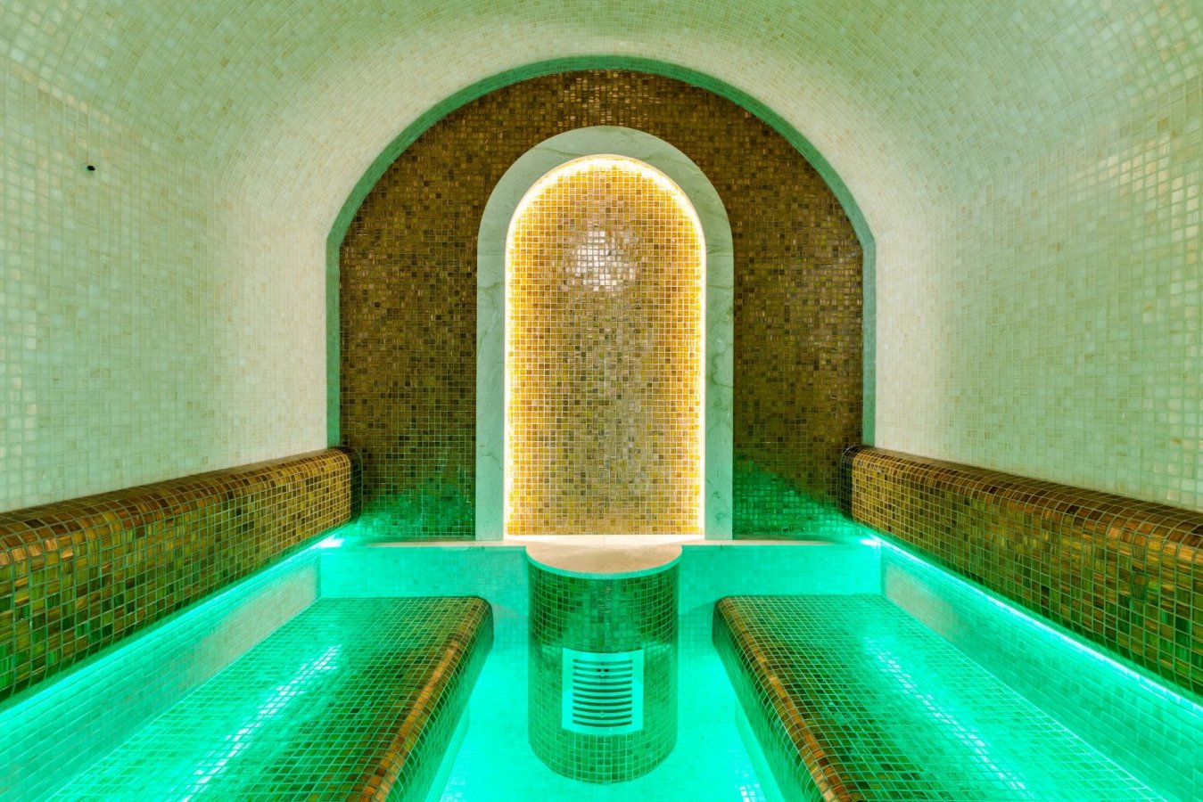 American-style Family Villa in II. District Budapest - picture 25